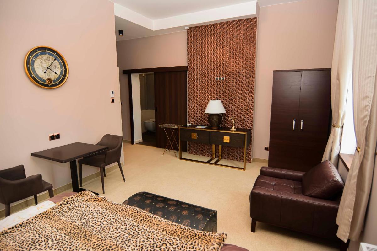 Deluxe Triple Room - Photo 3
