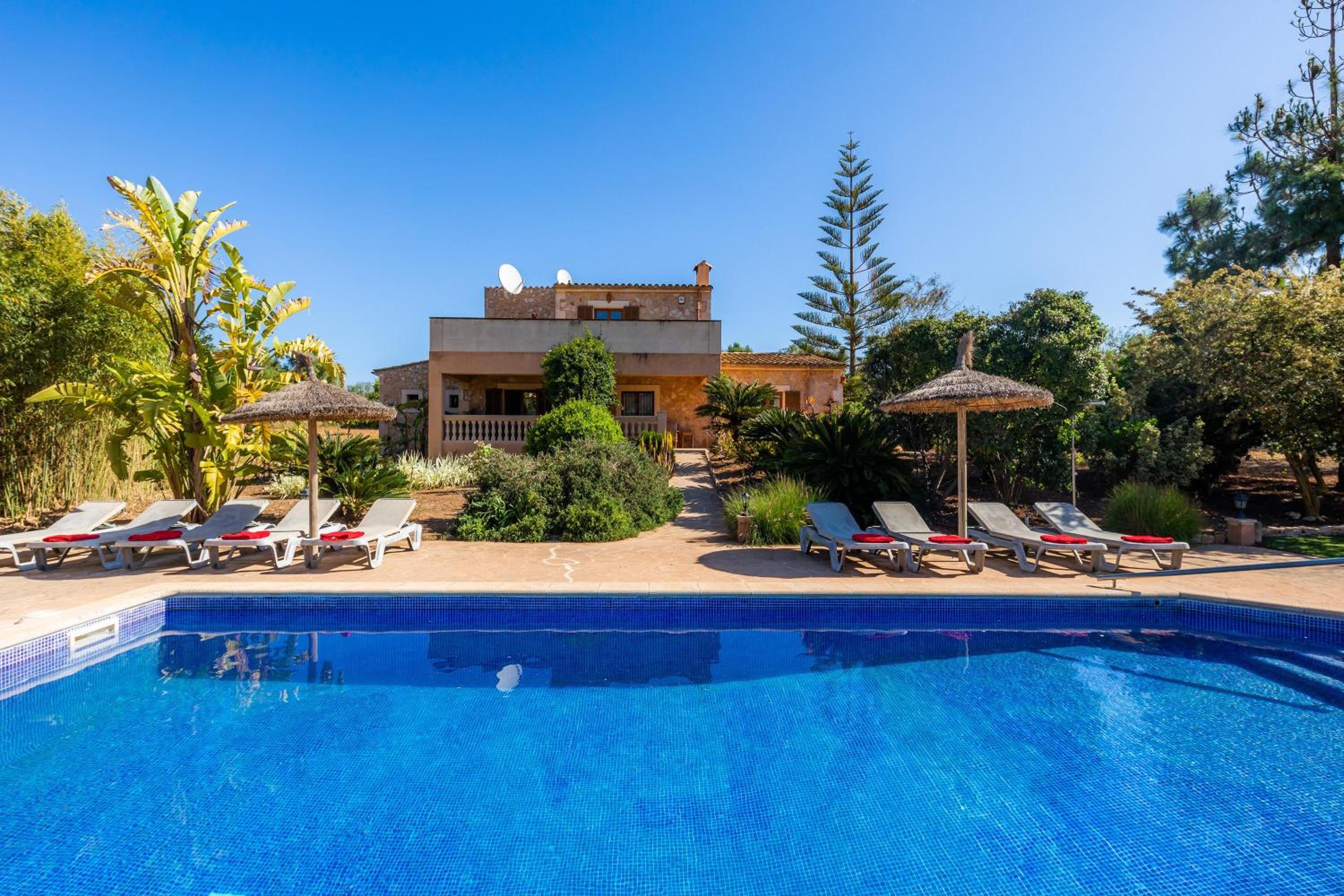 Villa photo 3
