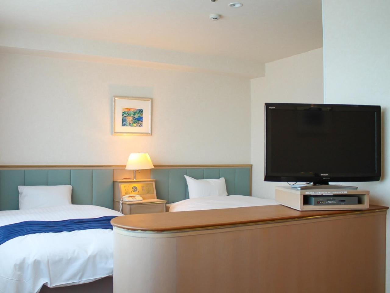 Deluxe Twin Room With Sea View photo 2