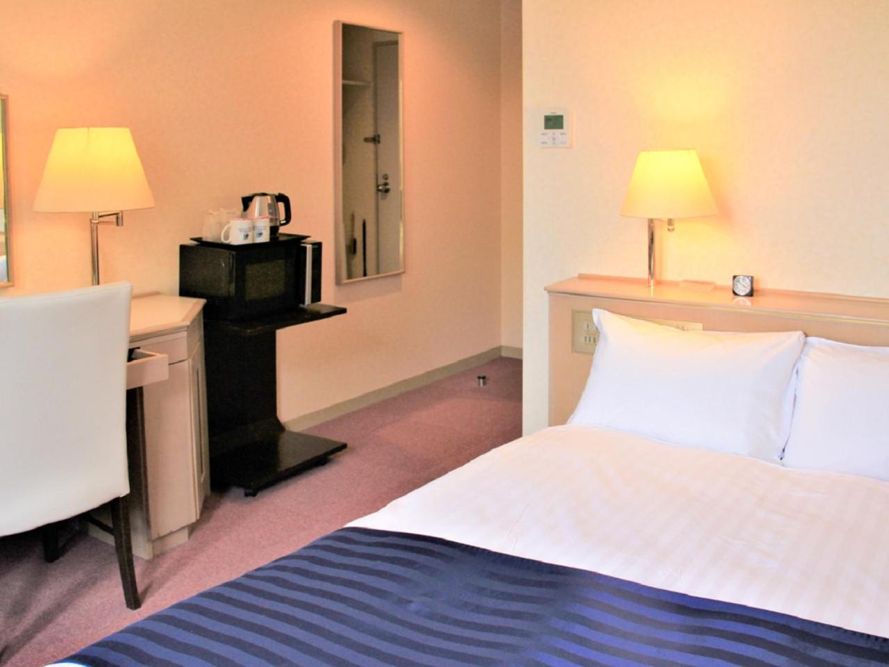 Double Room - Non-Smoking  - Photo 4