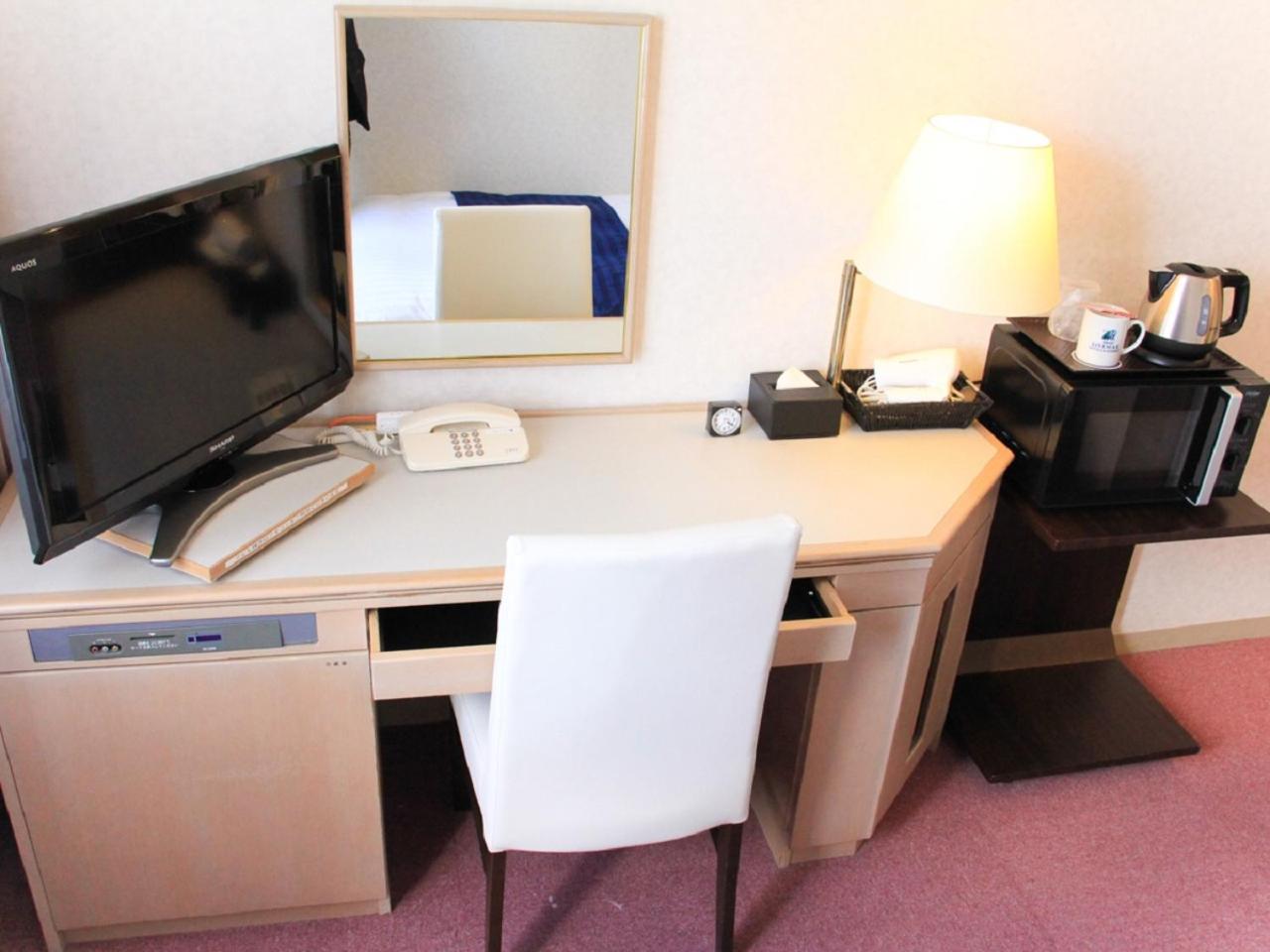 Double Room with Small Double Bed - Non-Smoking - Photo 4
