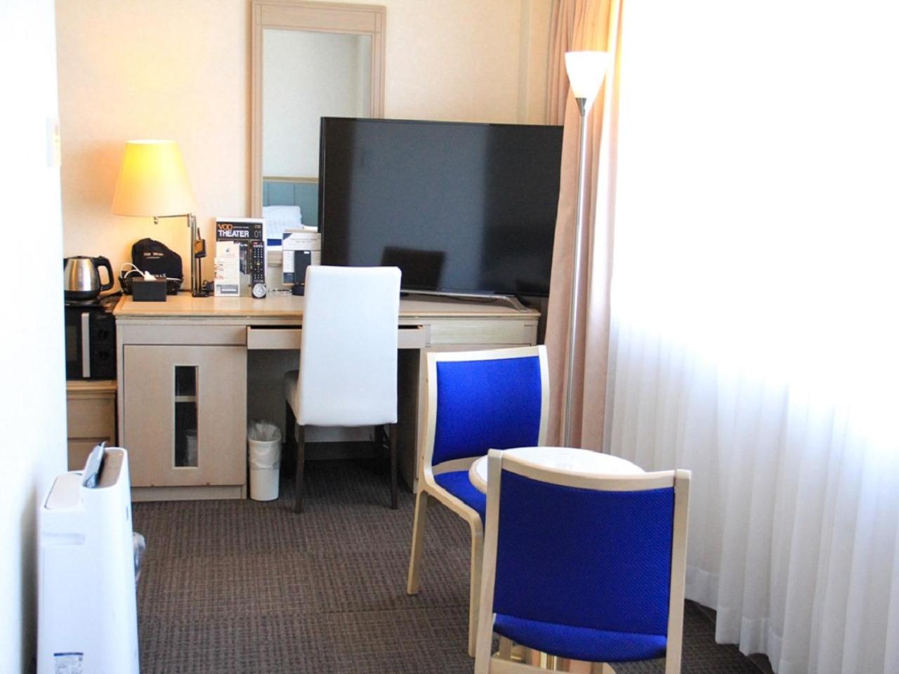 Standard Twin Room With Mountain View - Smoking photo 3