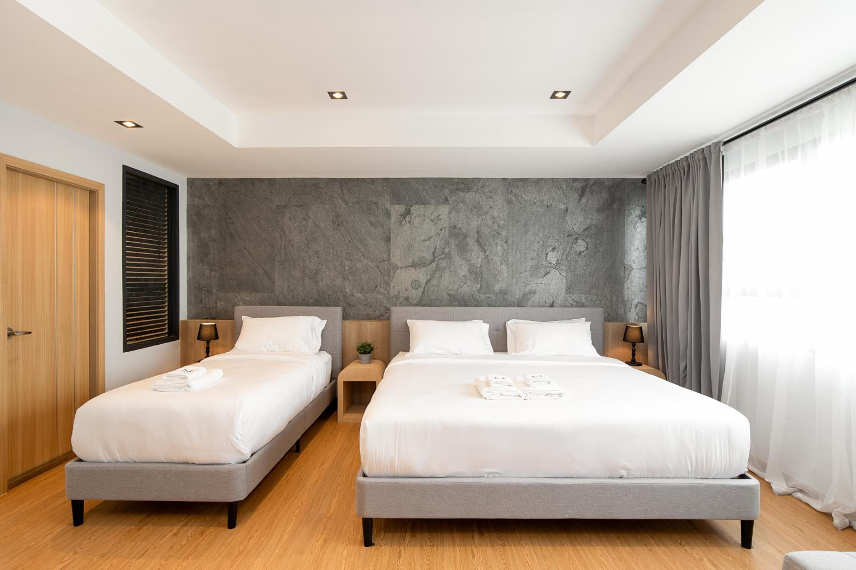 Triple Room - Photo 13