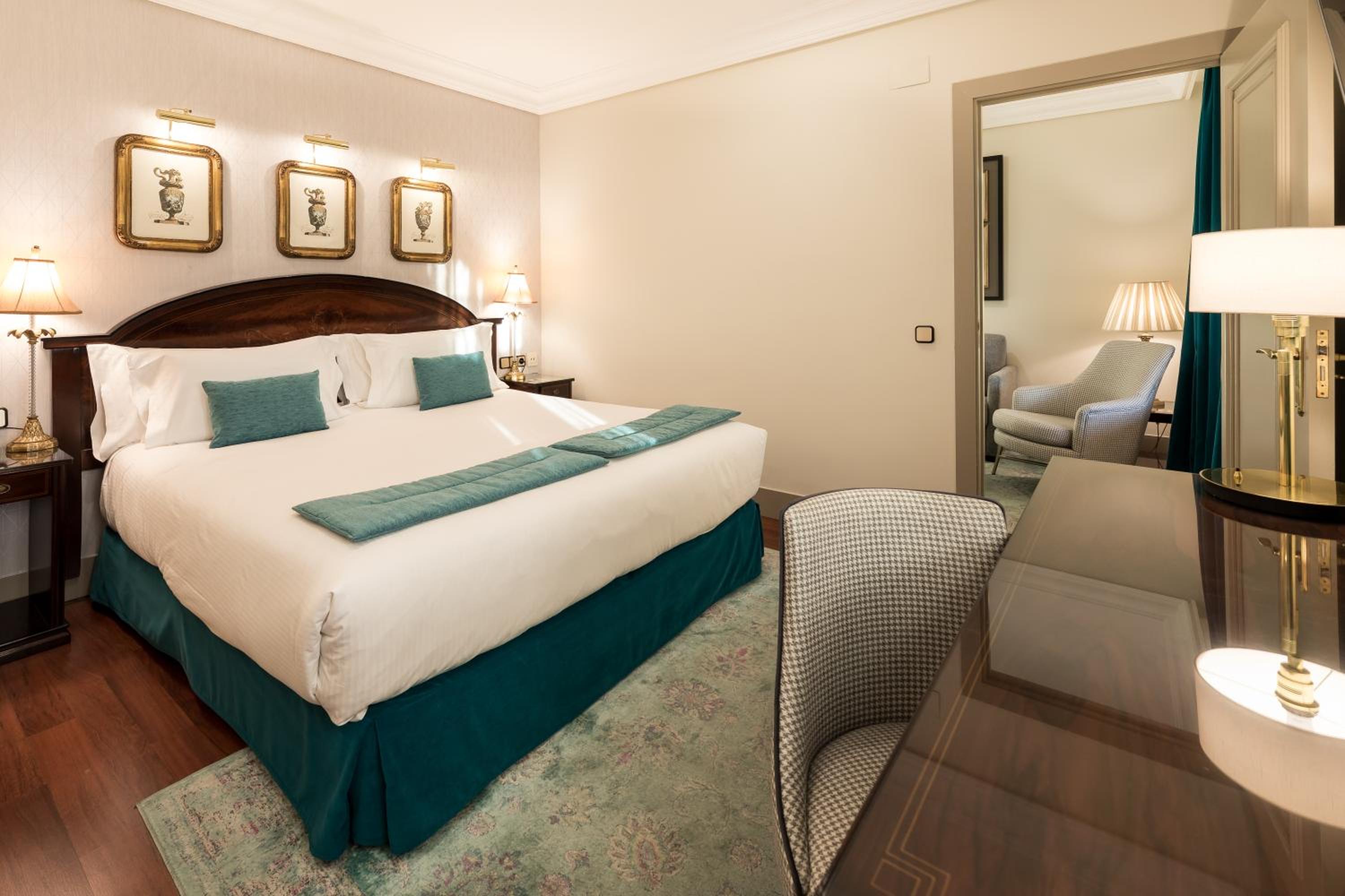 Superior Double Room - Photo 7