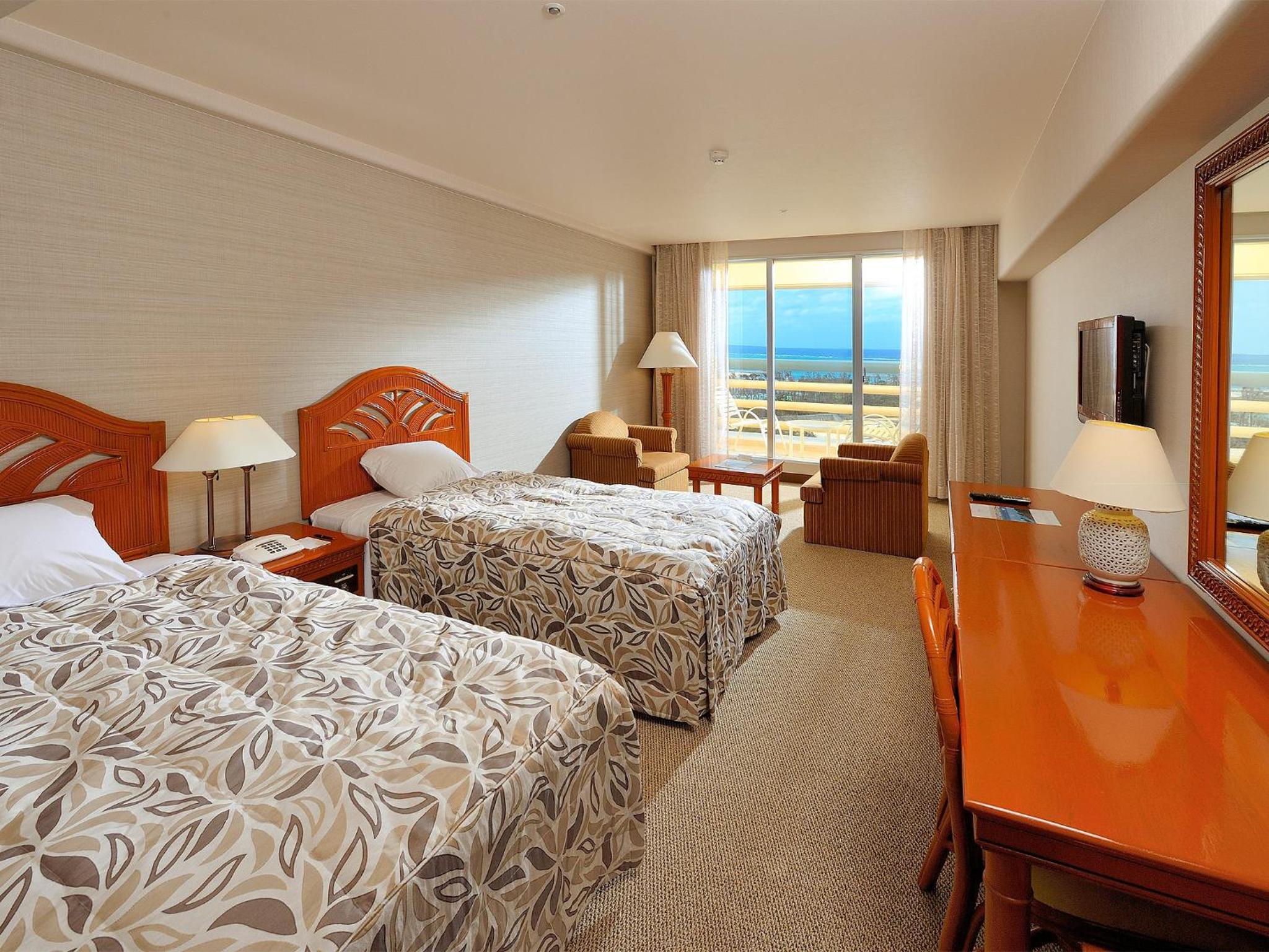 Standard Room with Sea View - Non-Smoking - Photo 1