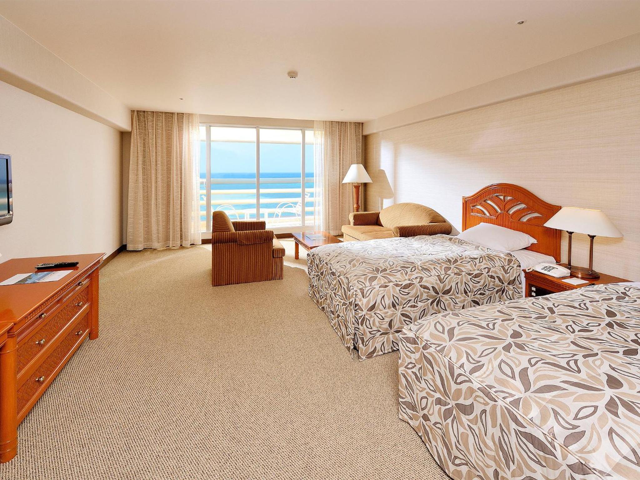 Deluxe Room with Sea View - Non-Smoking - Photo 1