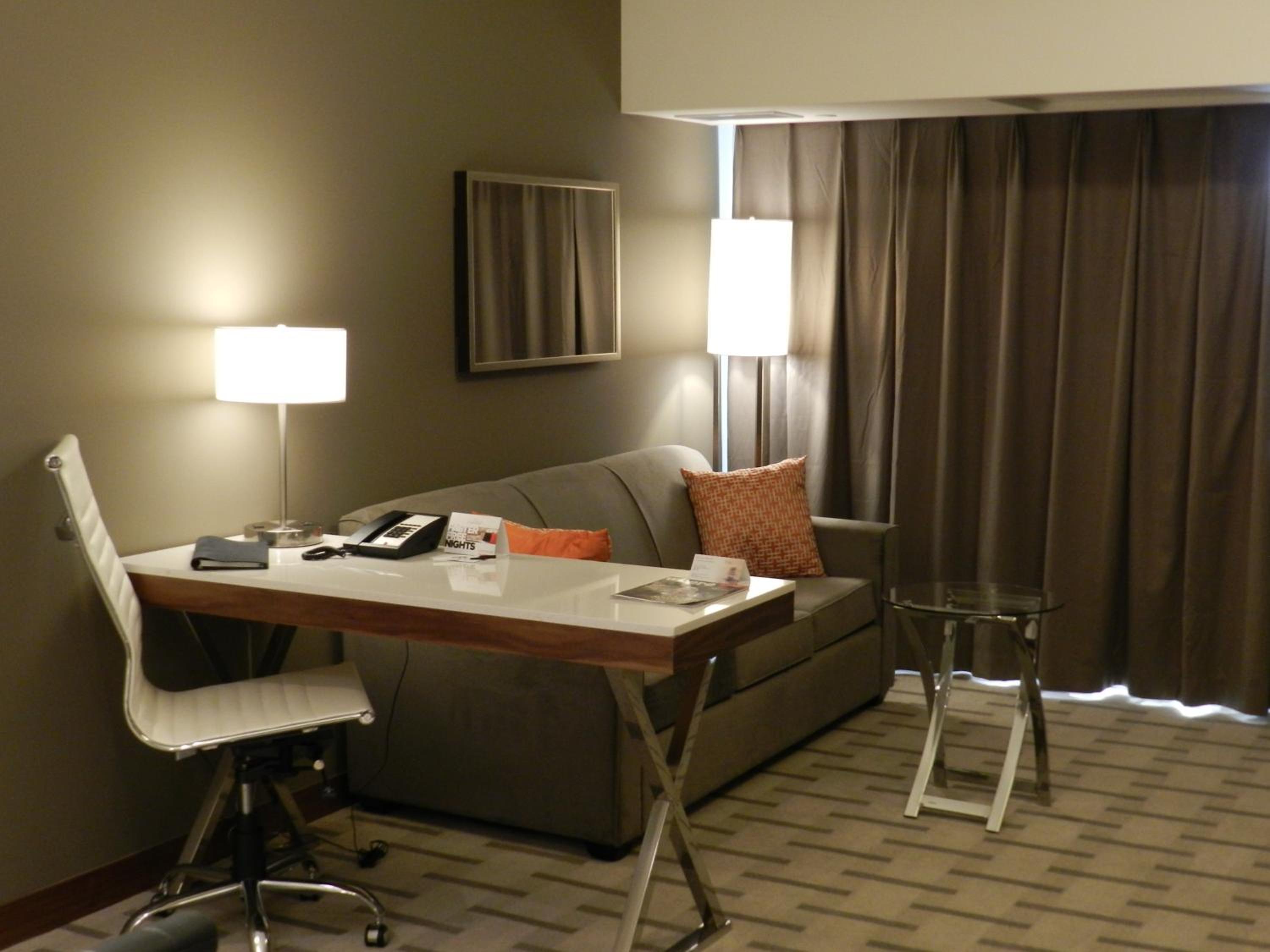 One-Bedroom King Suite with Sofa Bed thumbnail 5