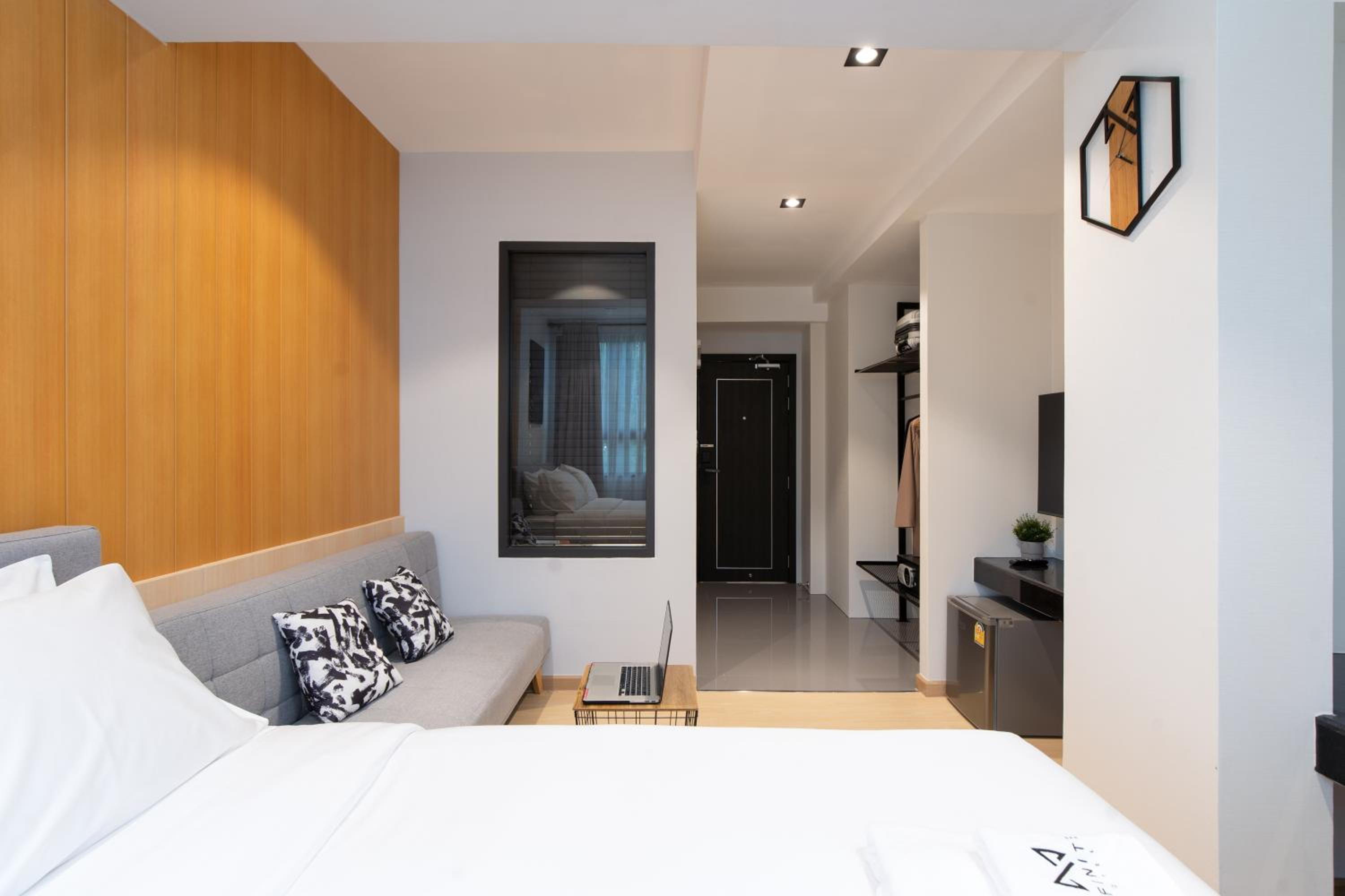 Queen Room - Photo 8