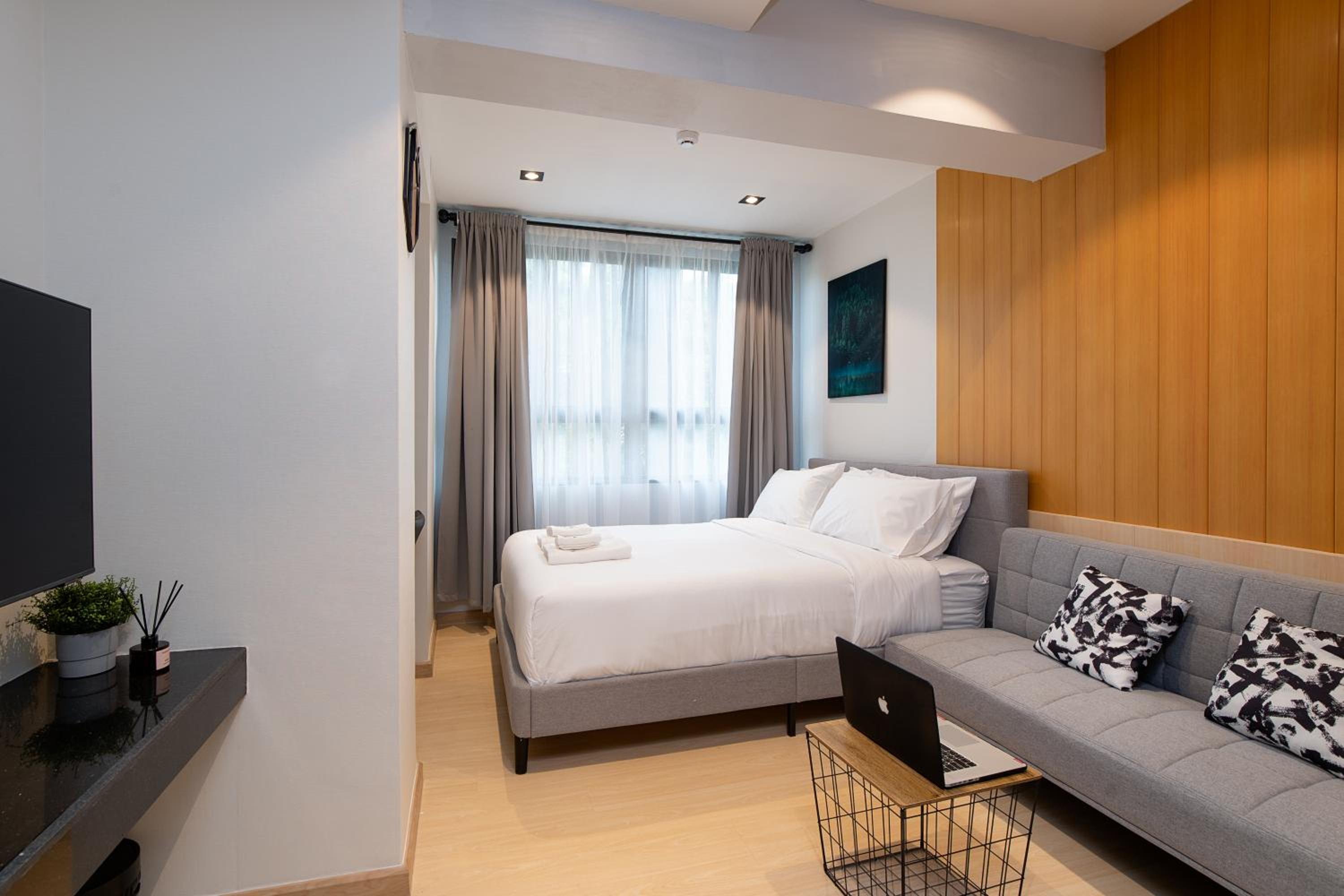 Queen Room - Photo 19