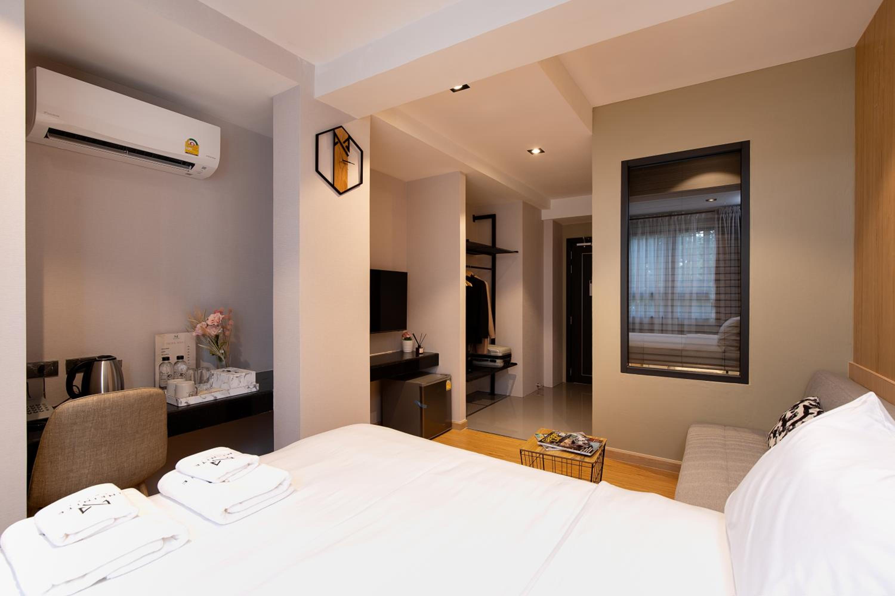 Queen Room - Photo 9