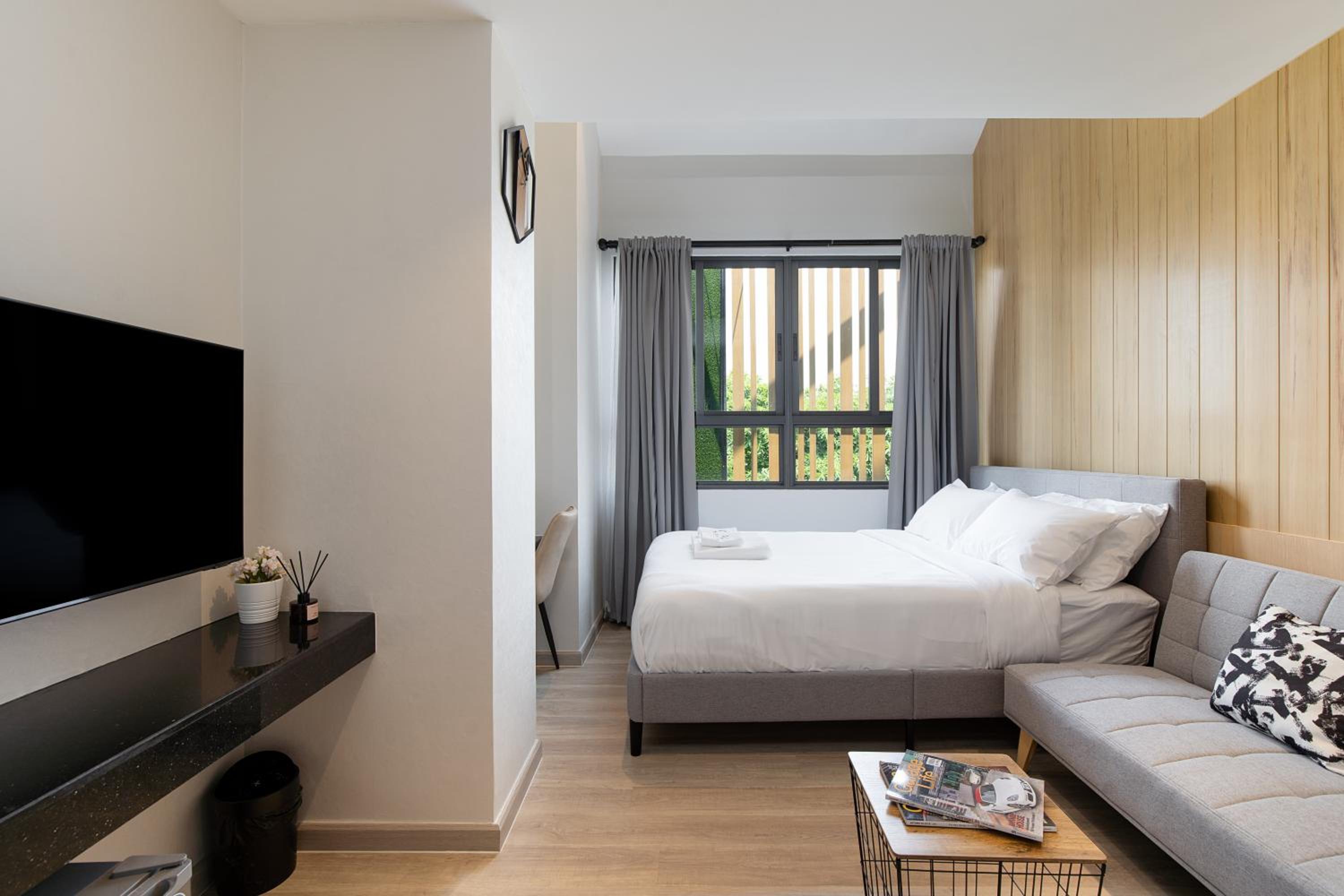 Queen Room - Photo 18