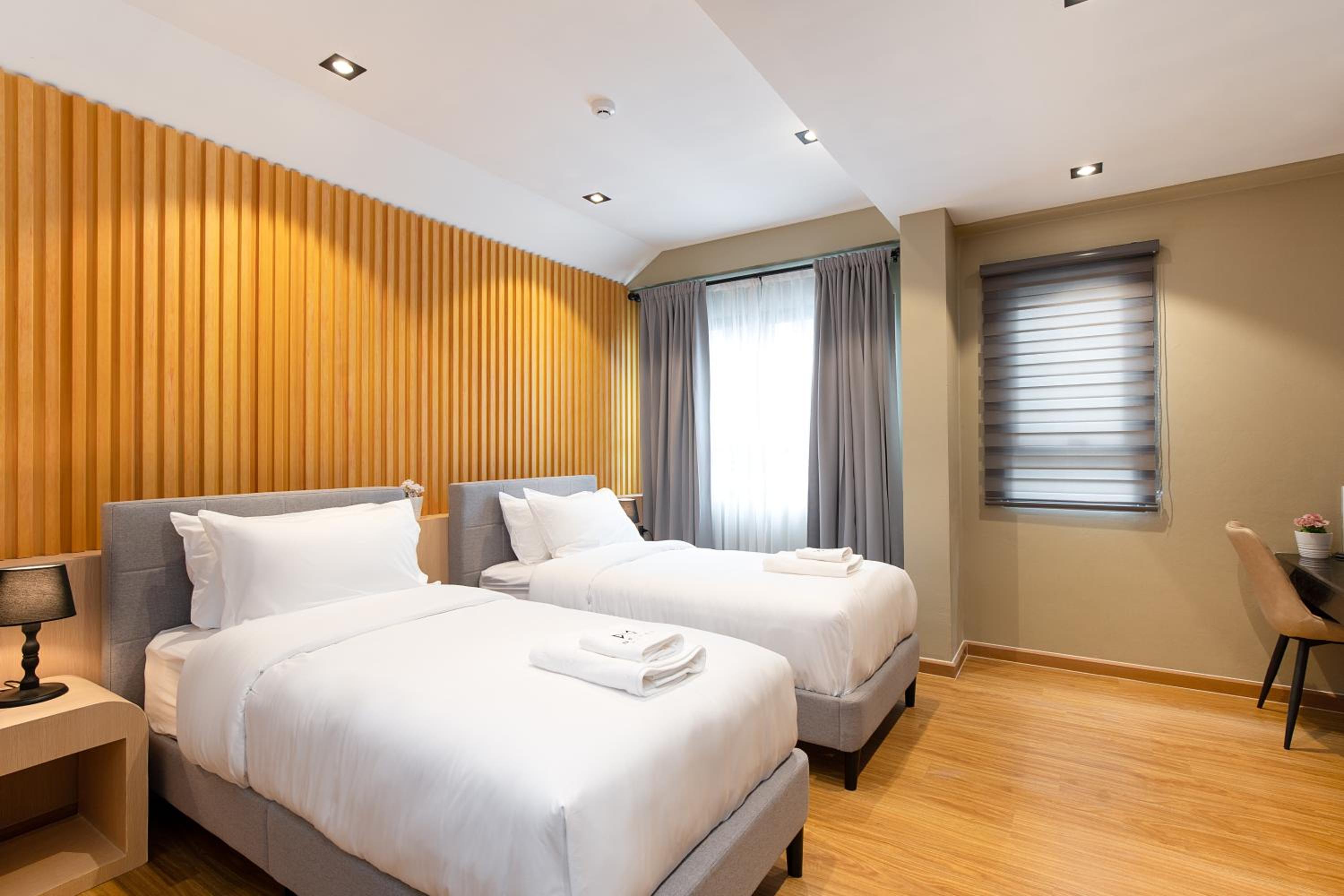Twin Room - Photo 10