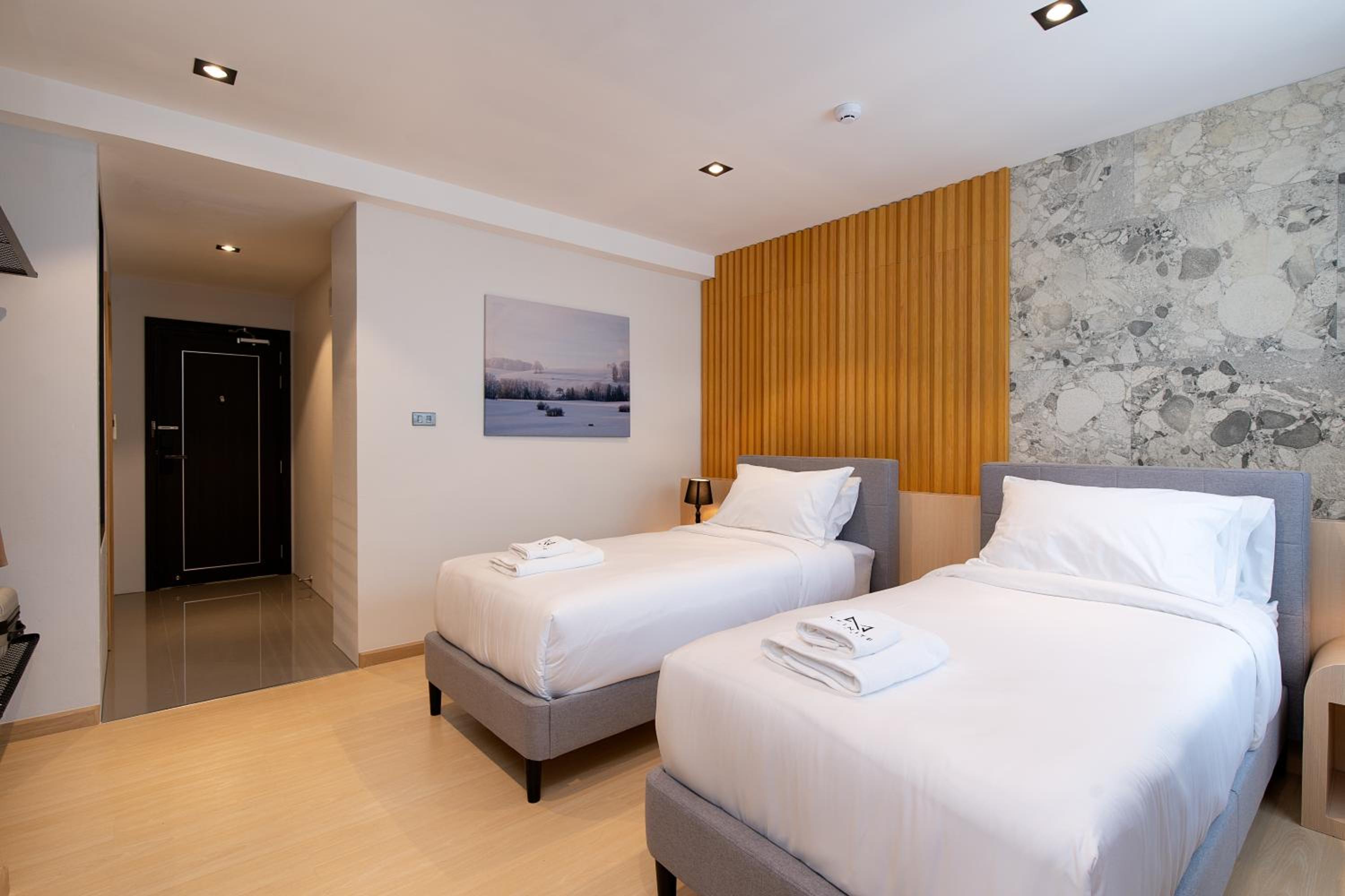 Twin Room - Photo 3