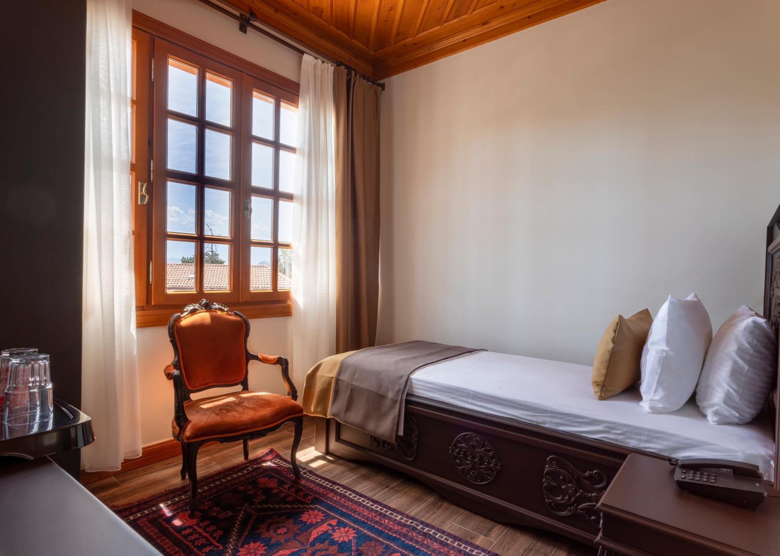 Standard Single Room