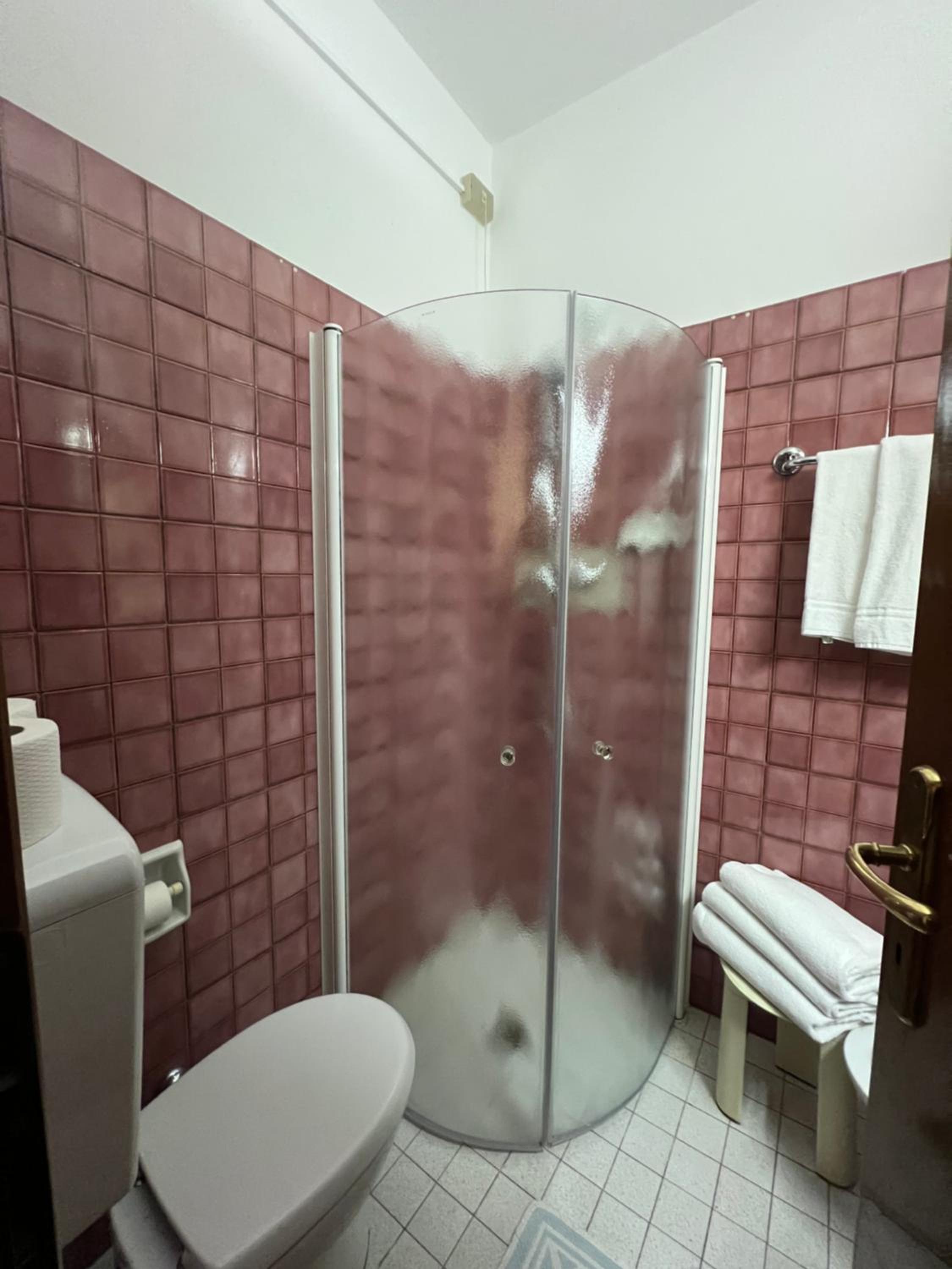 Triple Room - Photo 13