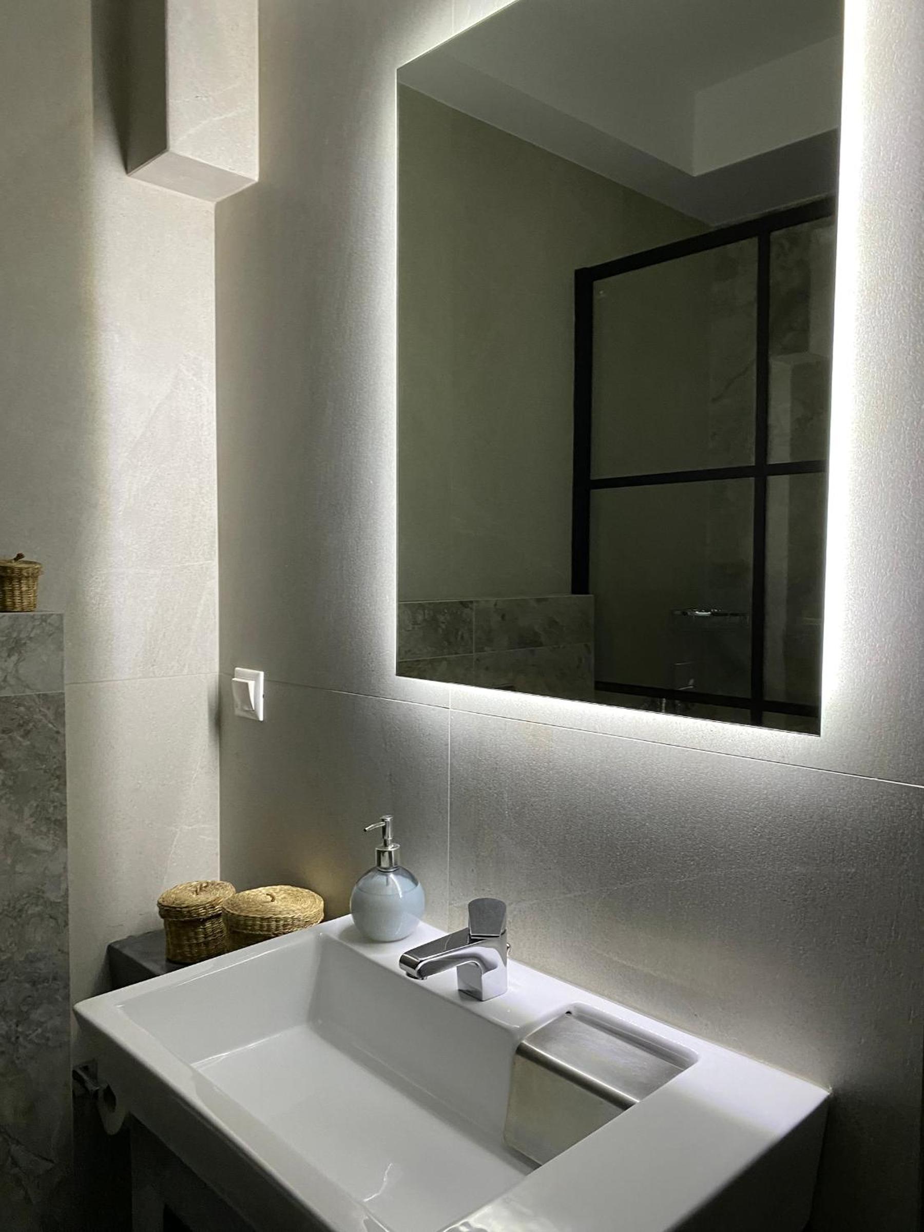 Studio Apartment - Photo 13