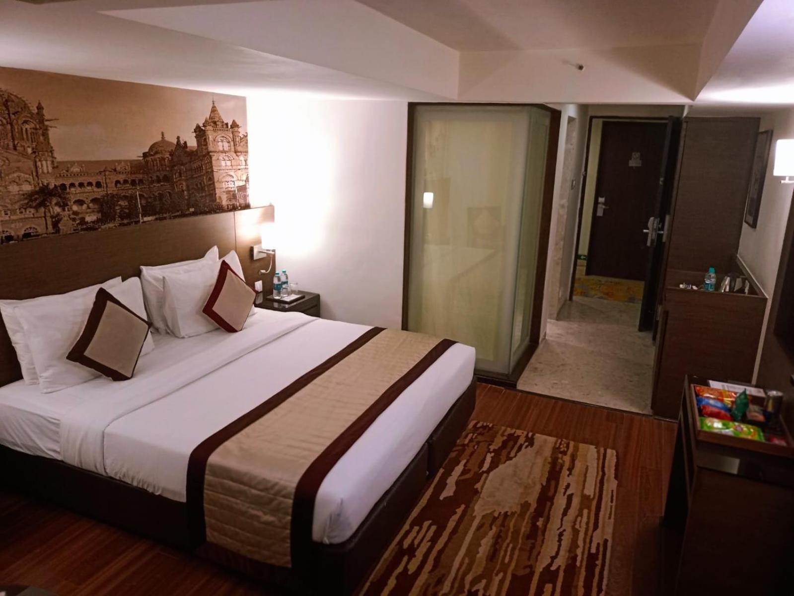 Club Room