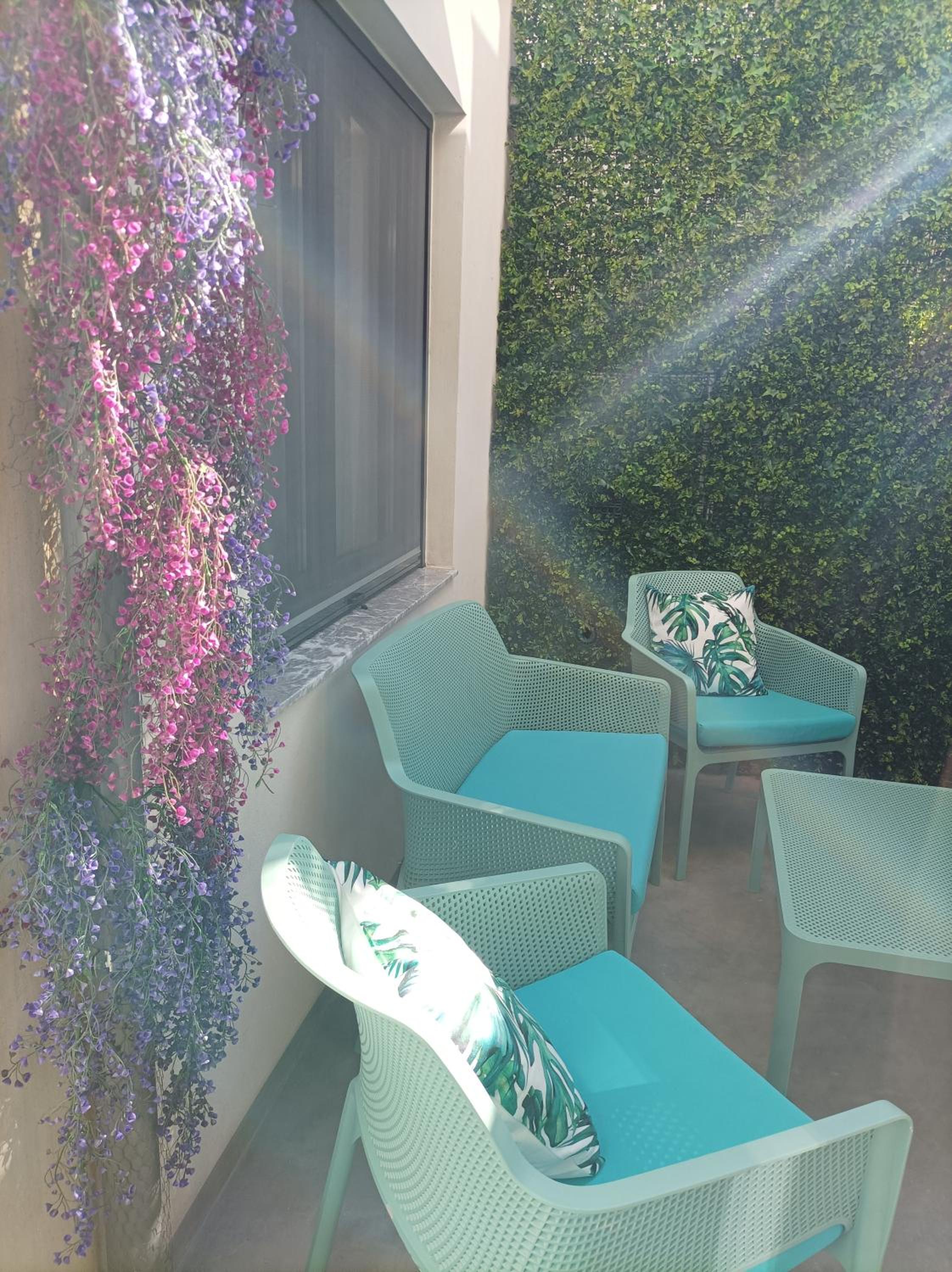 Executive Suite - Photo 18