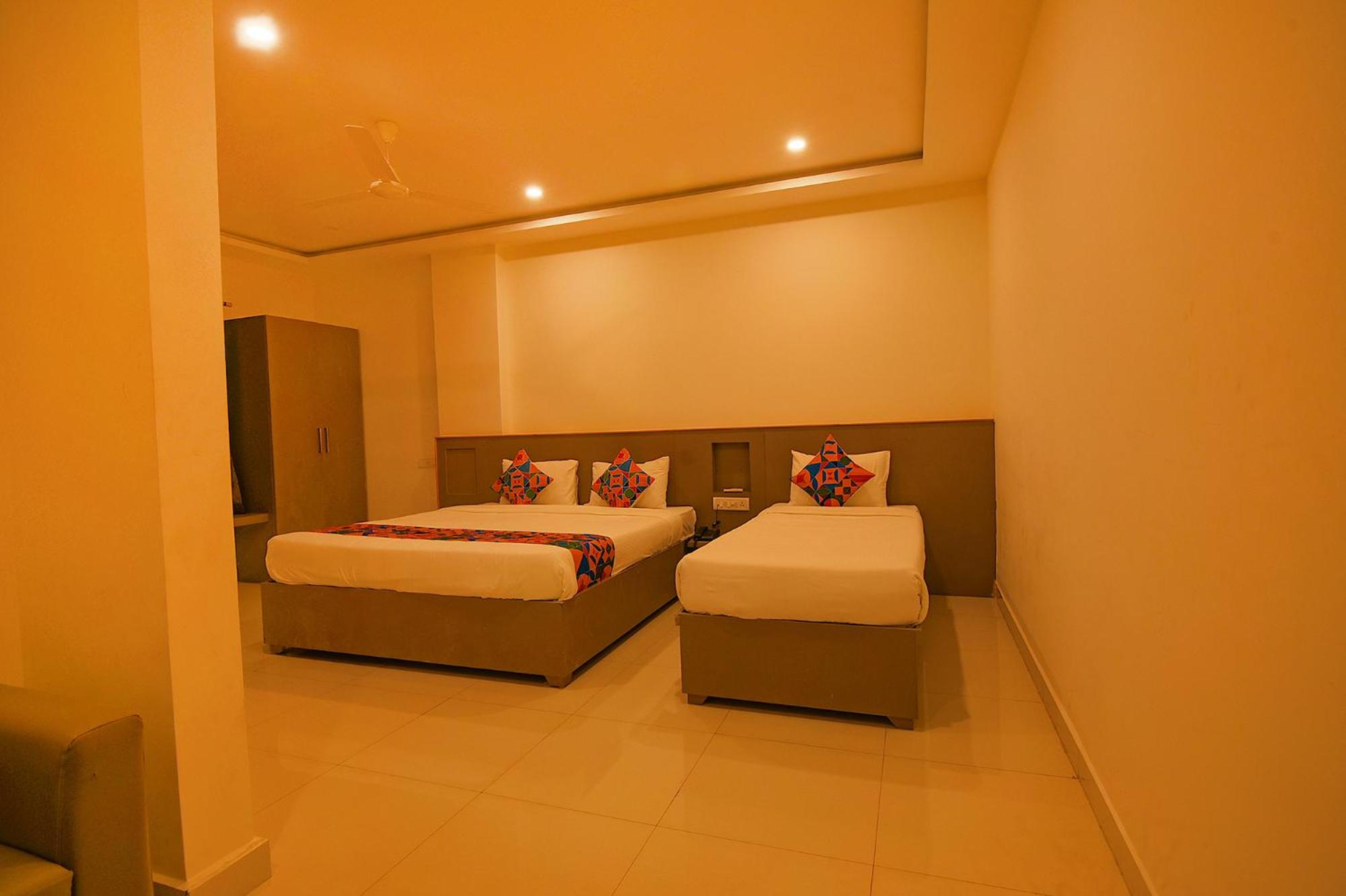 Family Room - Photo 1