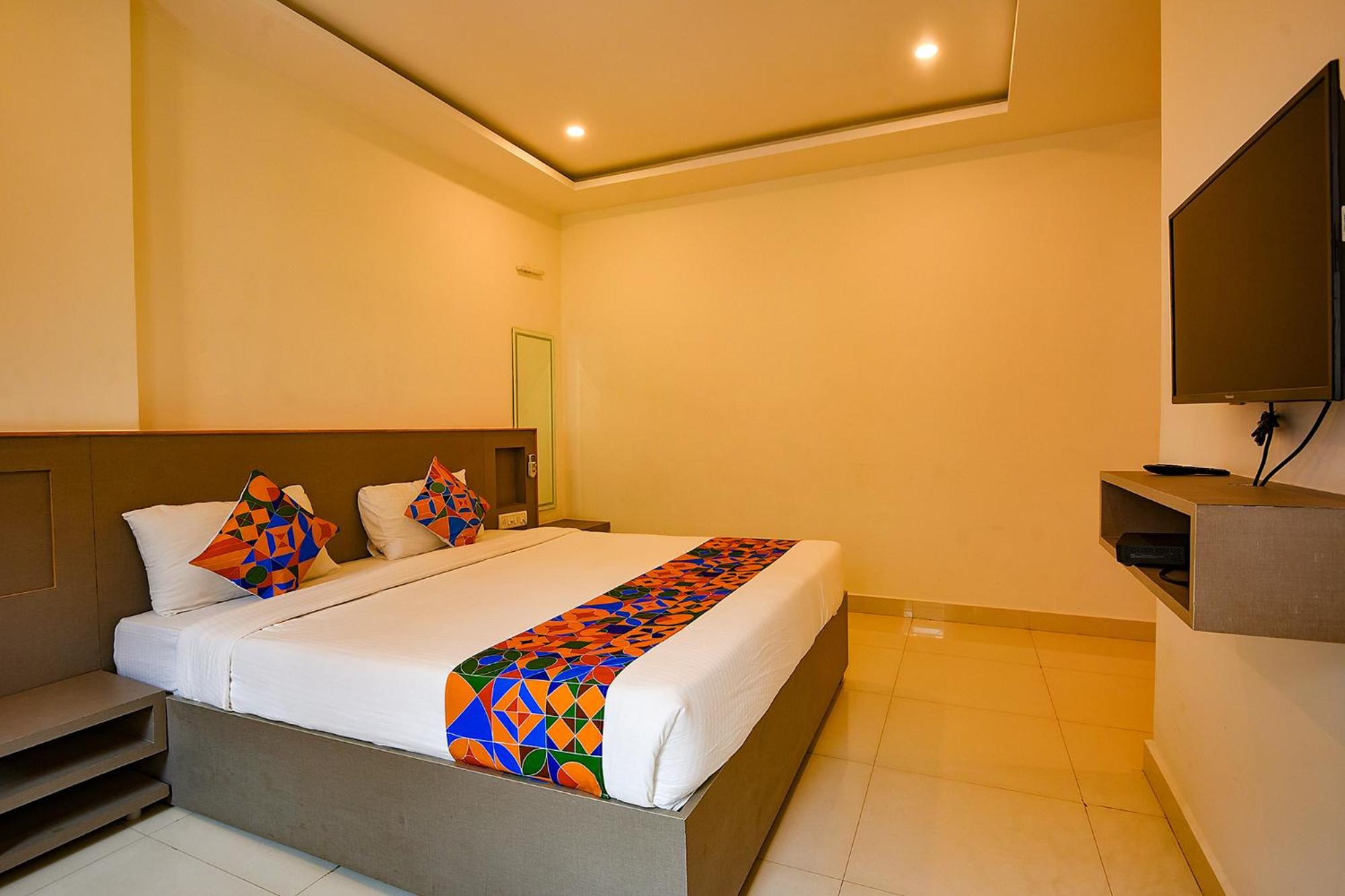 Deluxe Room - Photo 1