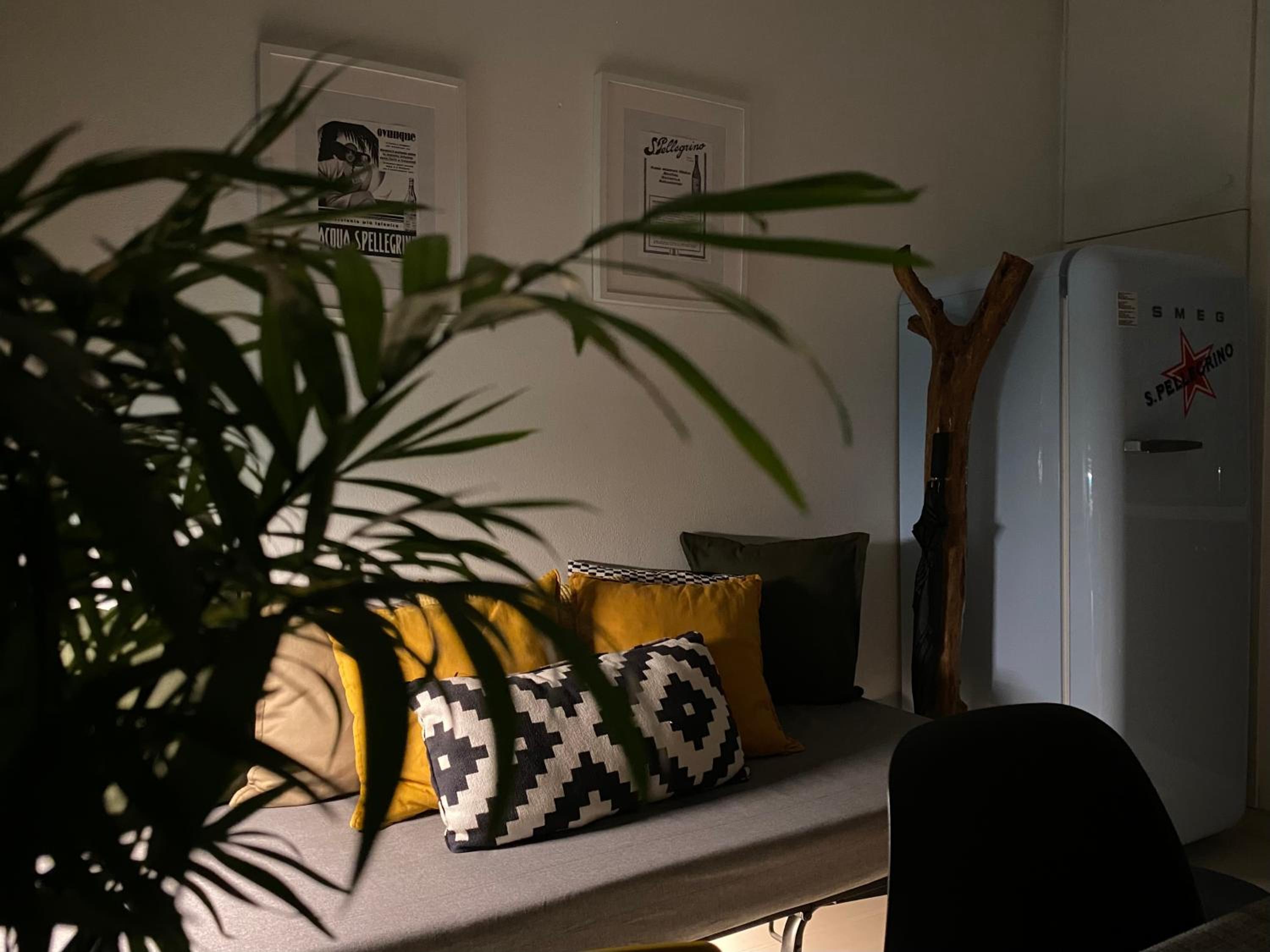 Suite - Photo 36