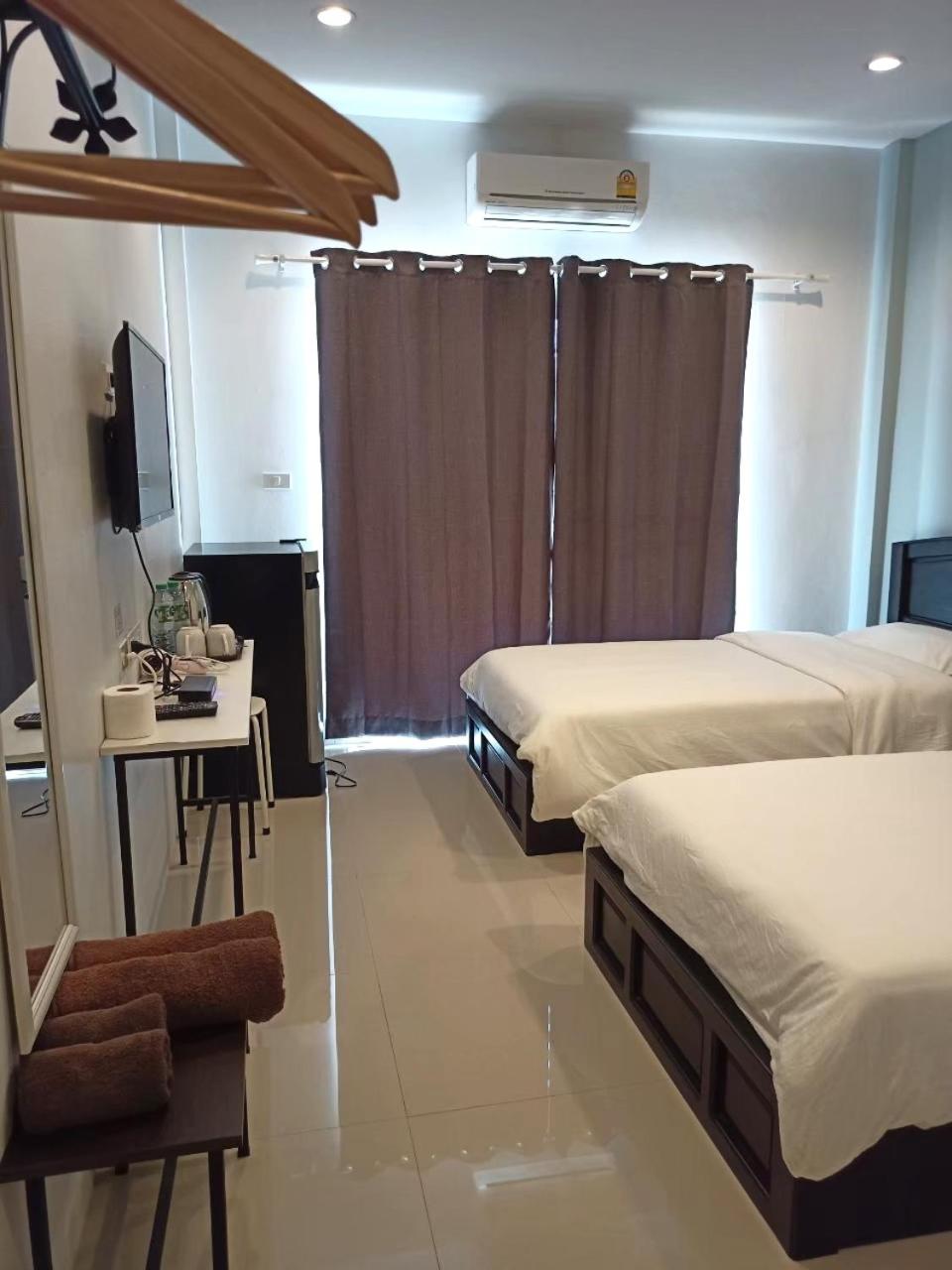 Standard Twin Room - Photo 5