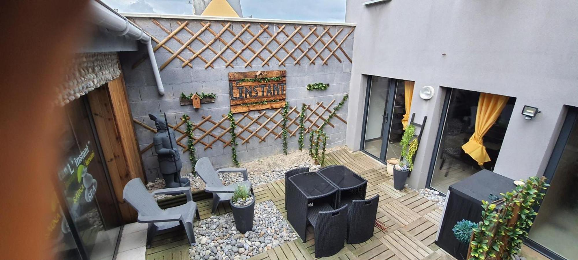 Suite with Private Hot Tub - Photo 2