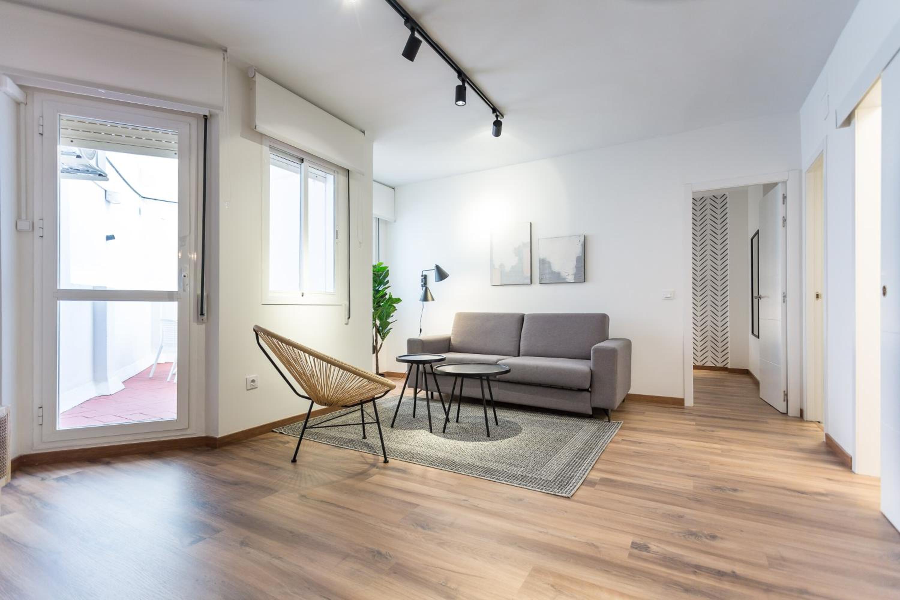 Apartamento con patio