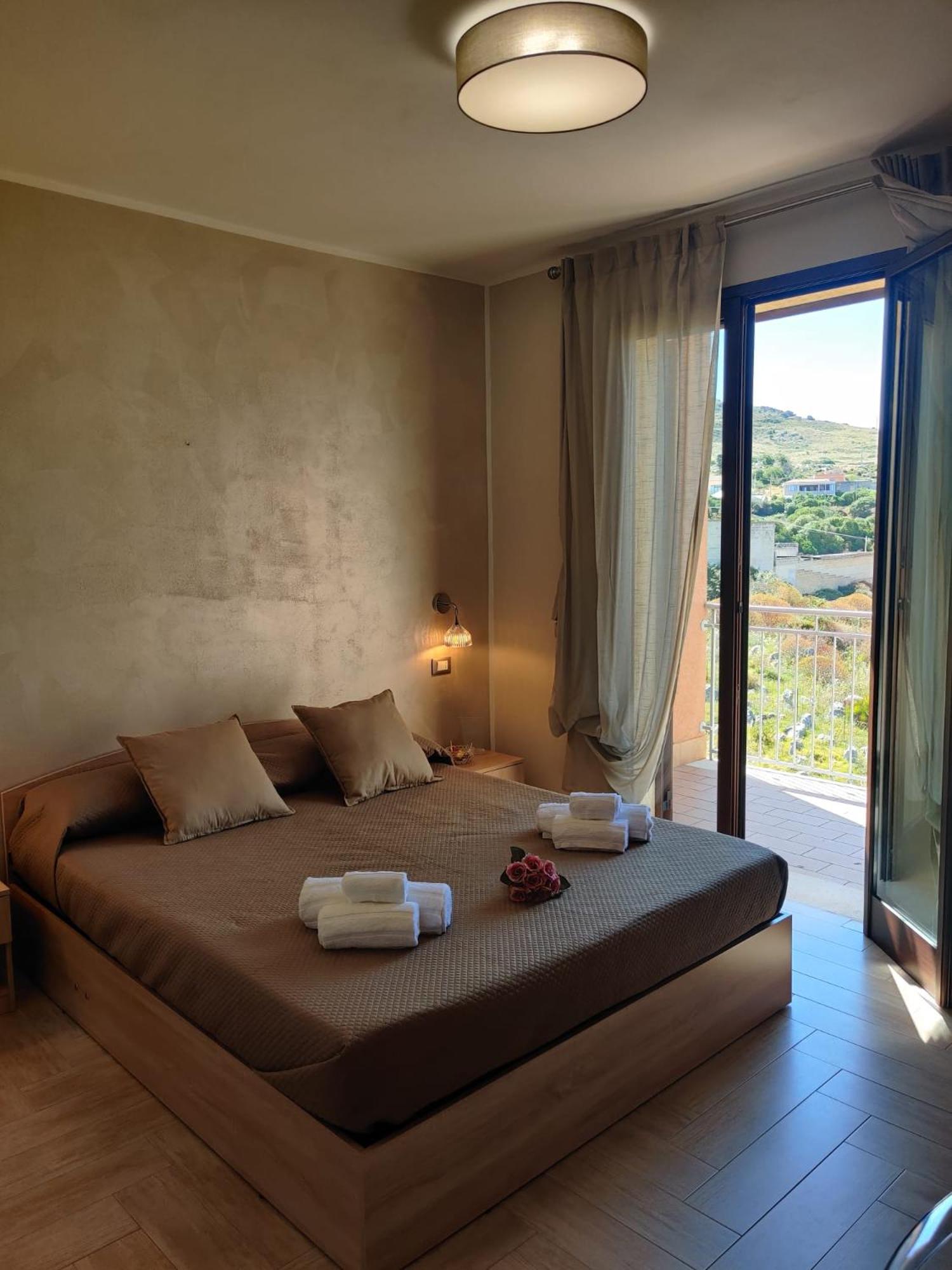 Superior King Room photo 1