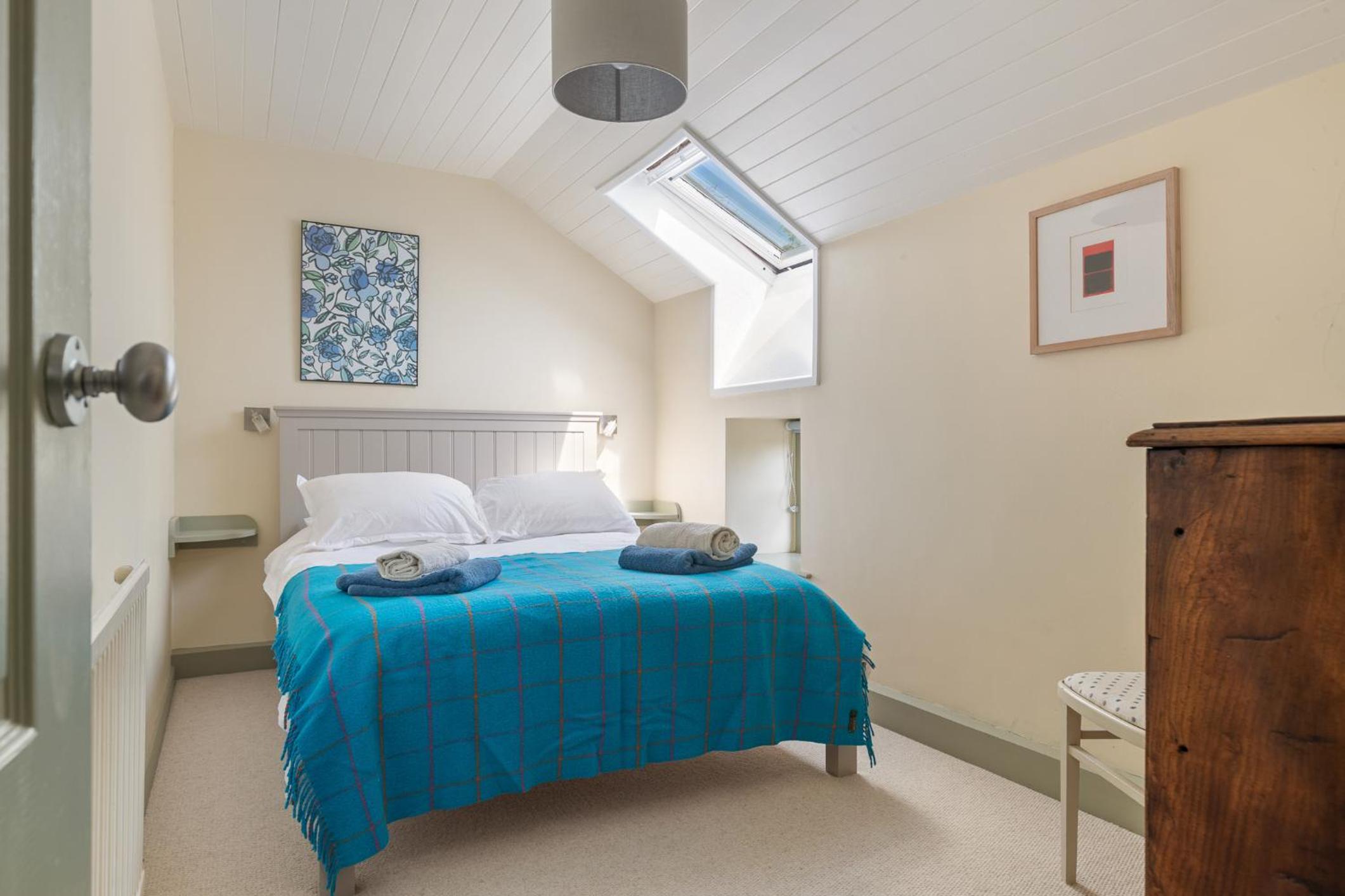 Three-Bedroom House photo 2