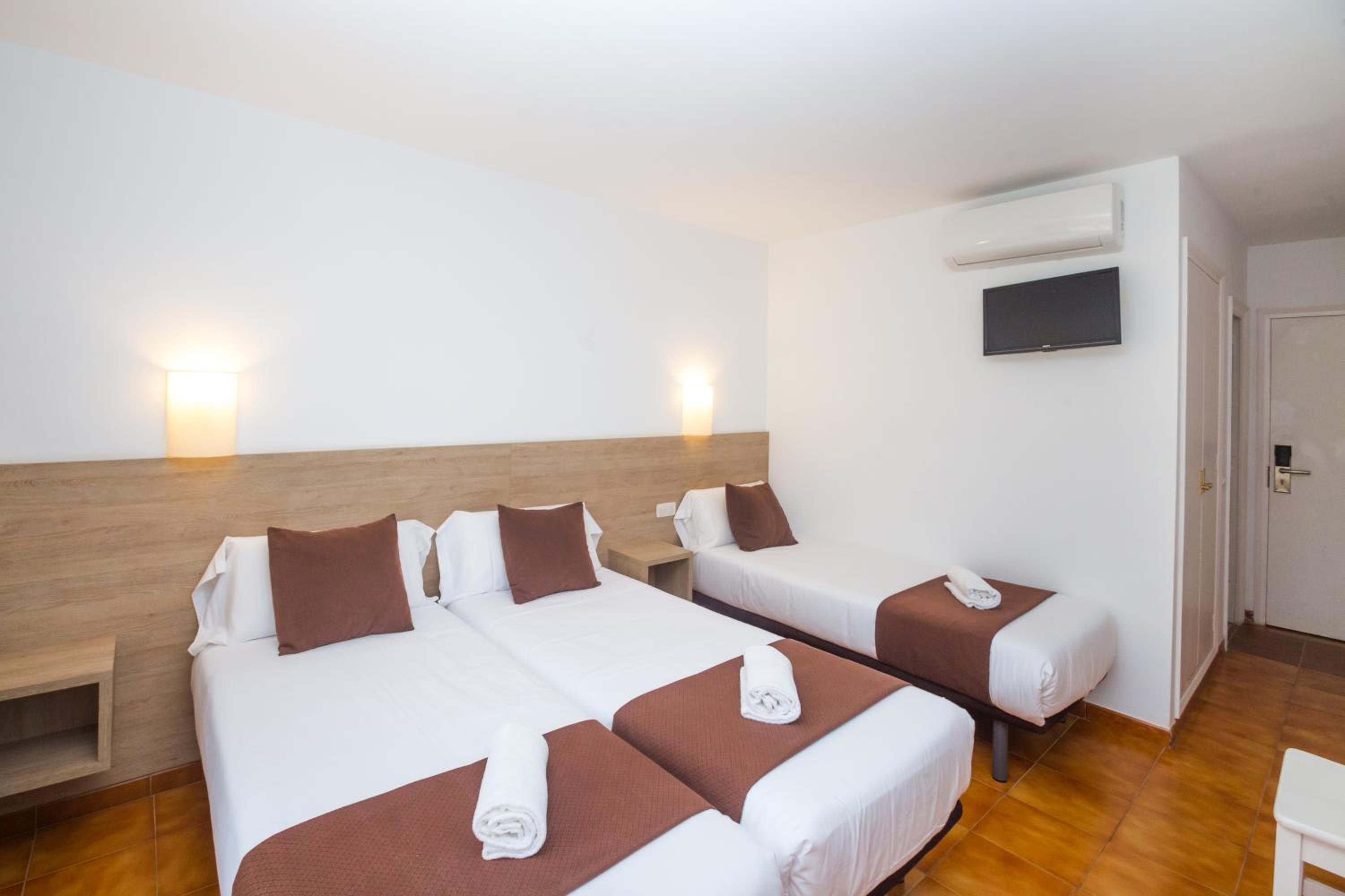 Habitación Estándar con Dos Camas Individuales