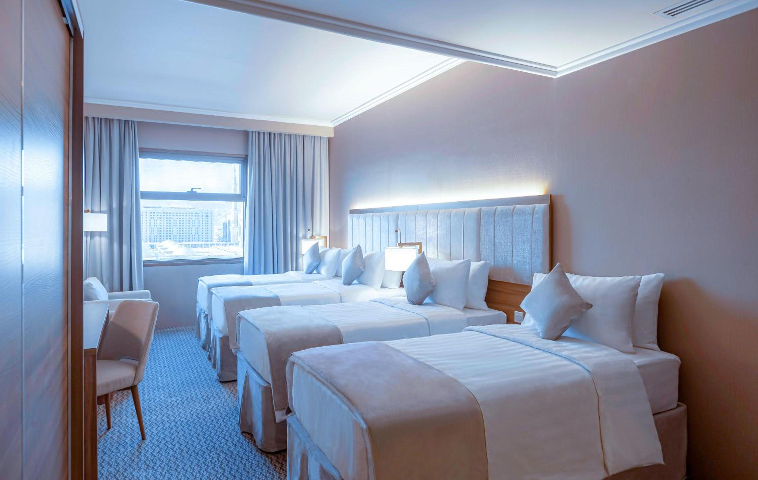 Deluxe Quadruple Room City View  - Photo 5