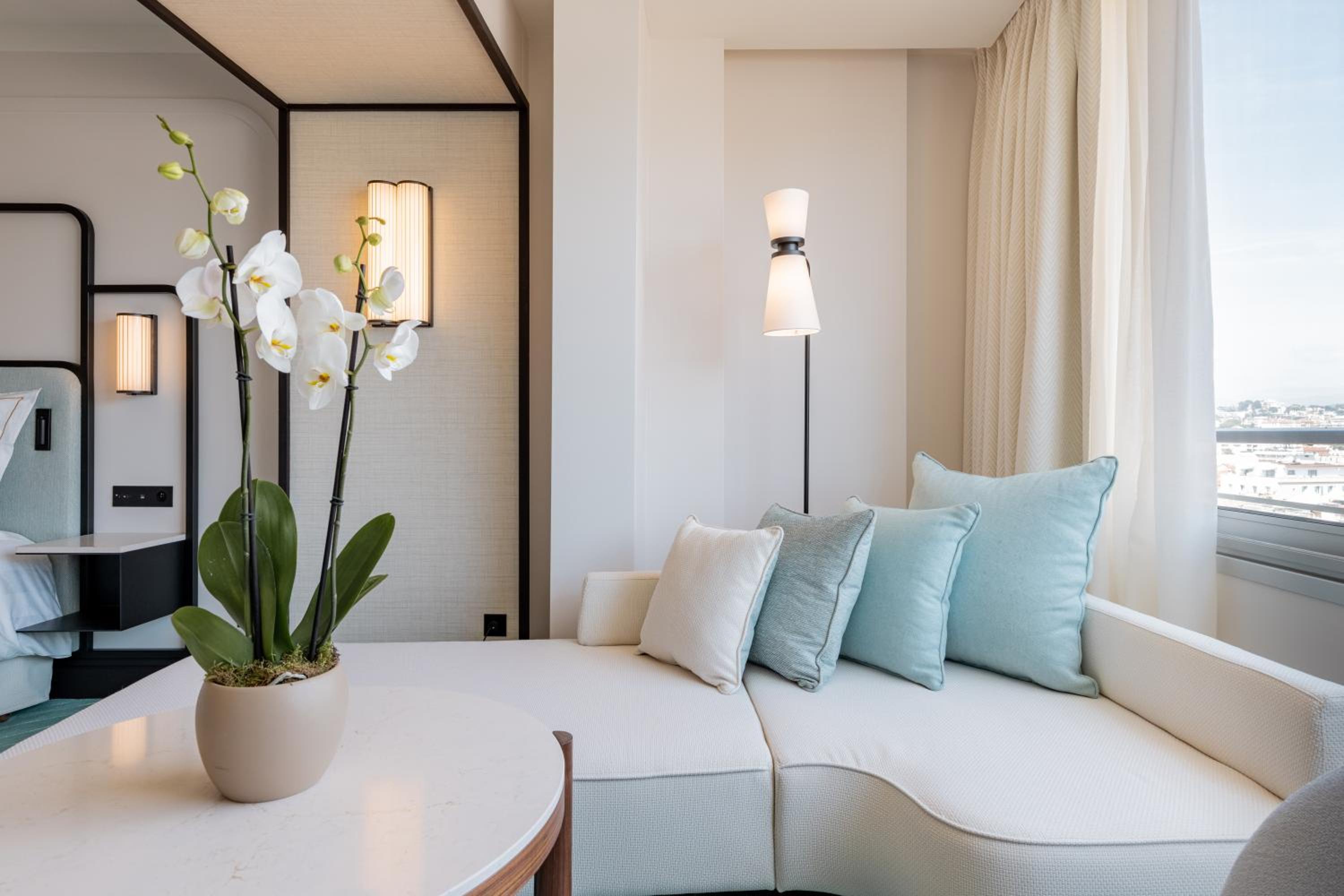 Deluxe Junior Suite with city view - Photo 9