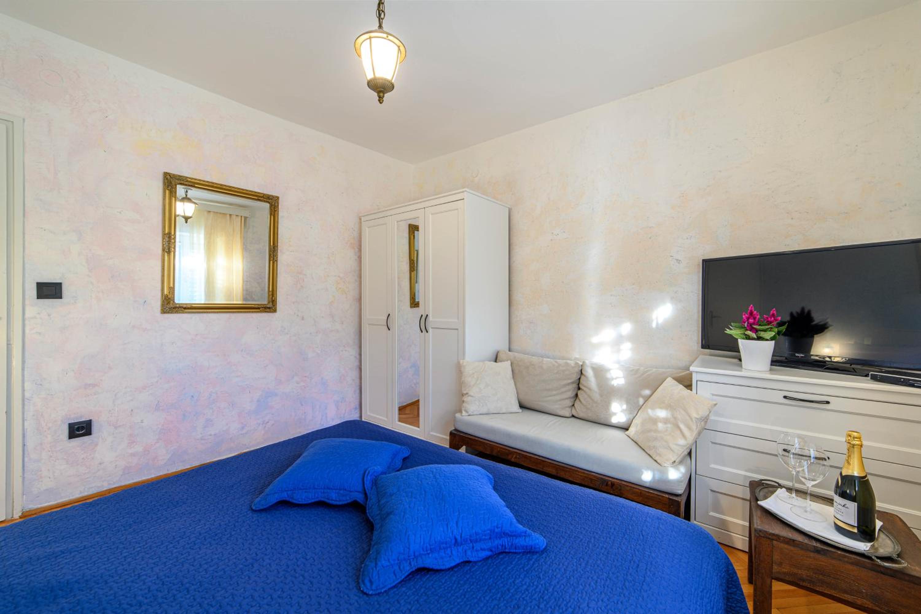 Double Room with Private Bathroom and Sea View - Photo 19