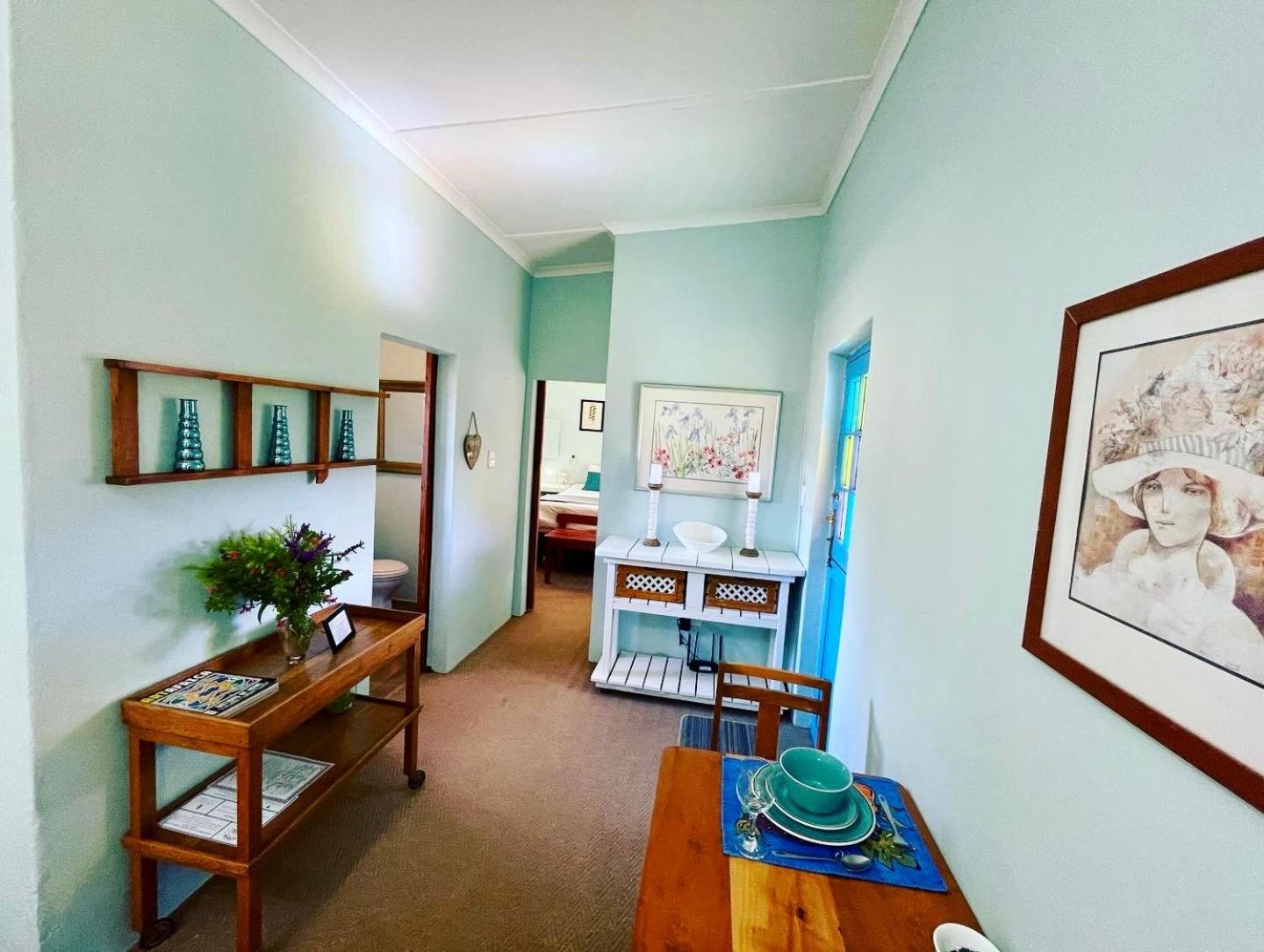 Cottage with Garden View - Photo 10