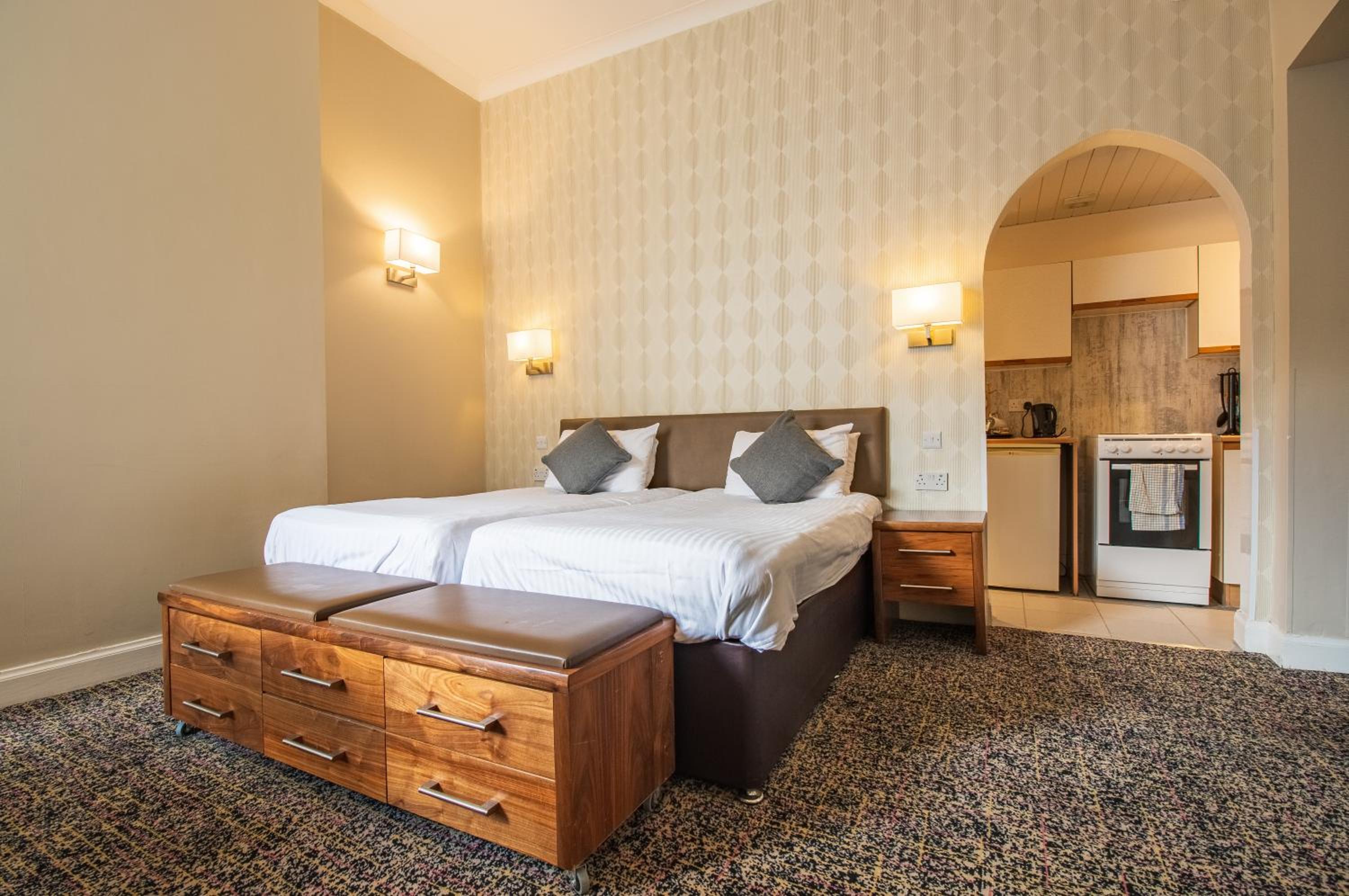 Double or Twin Room photo 3