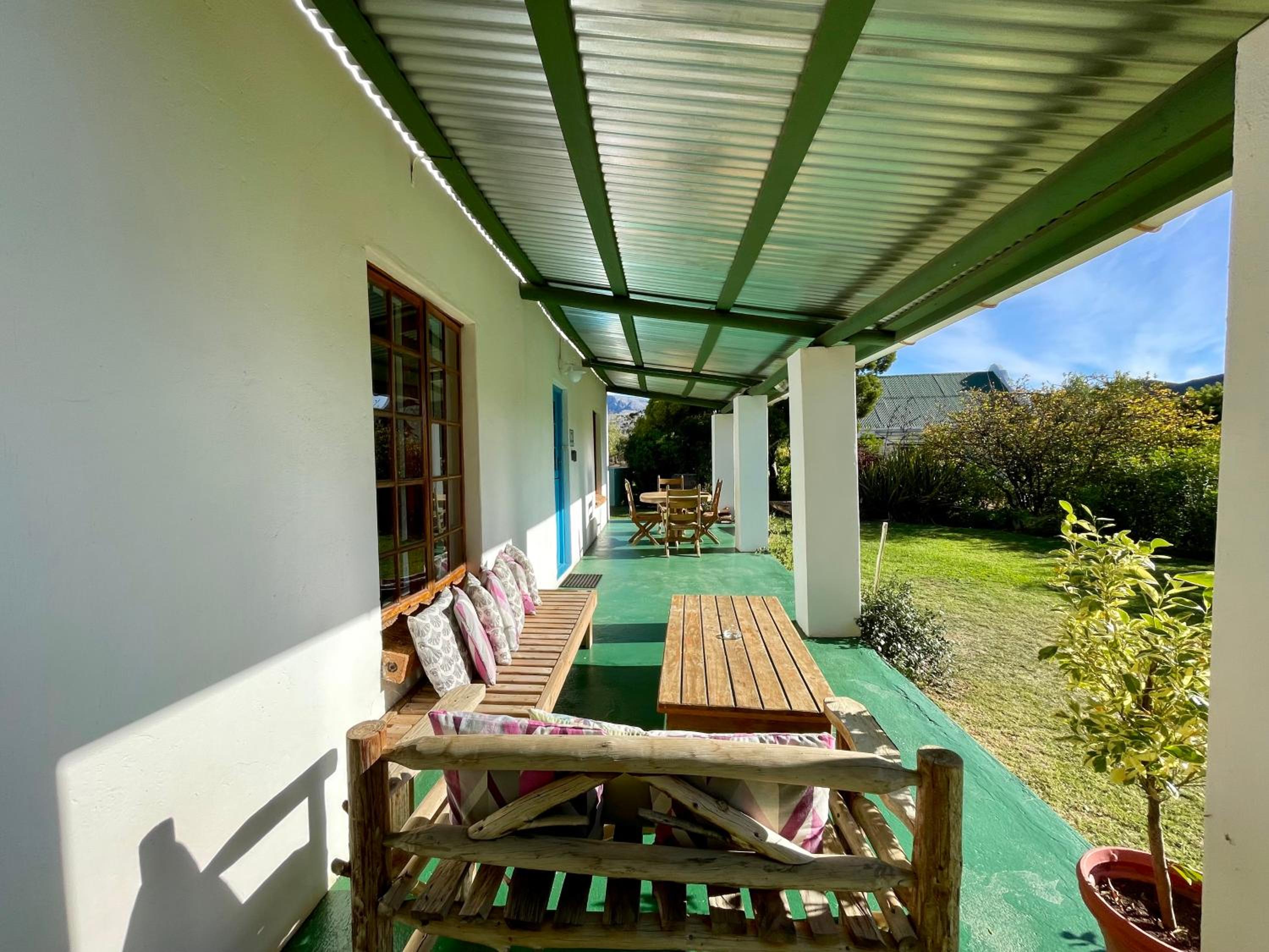 Cottage with Garden View - Photo 18