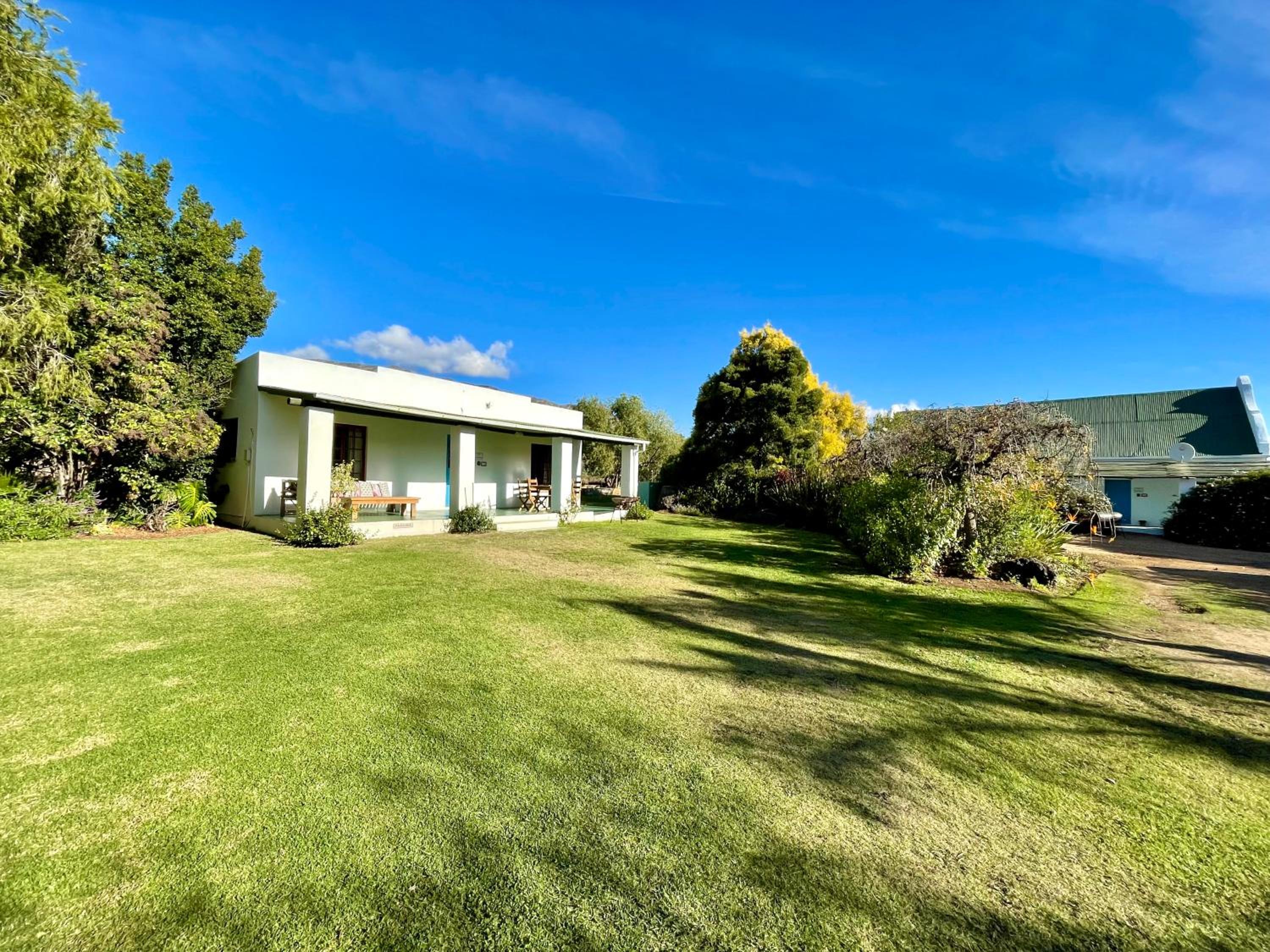 Cottage with Garden View - Photo 28