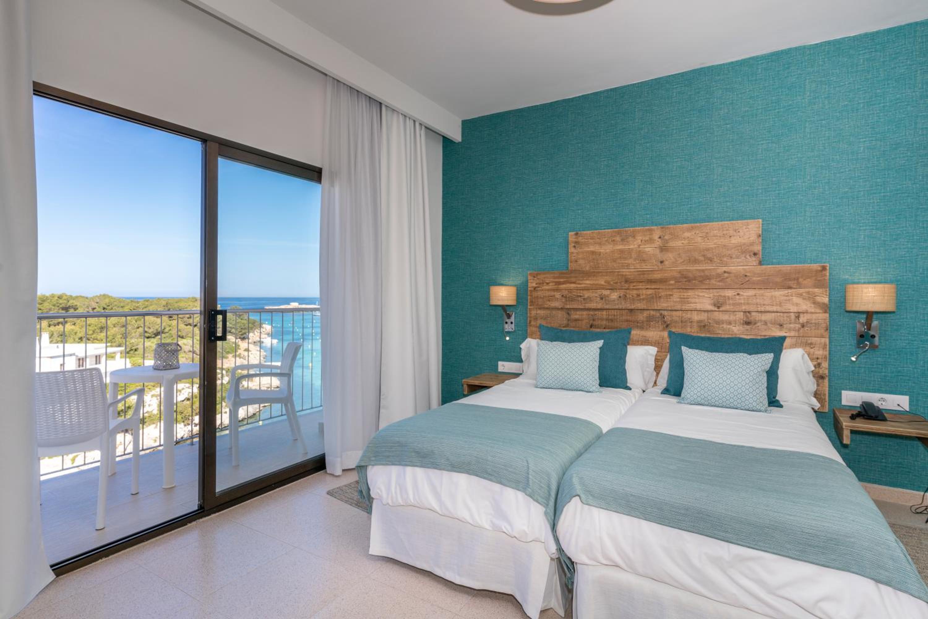 Double Room with Sea View - Photo 16