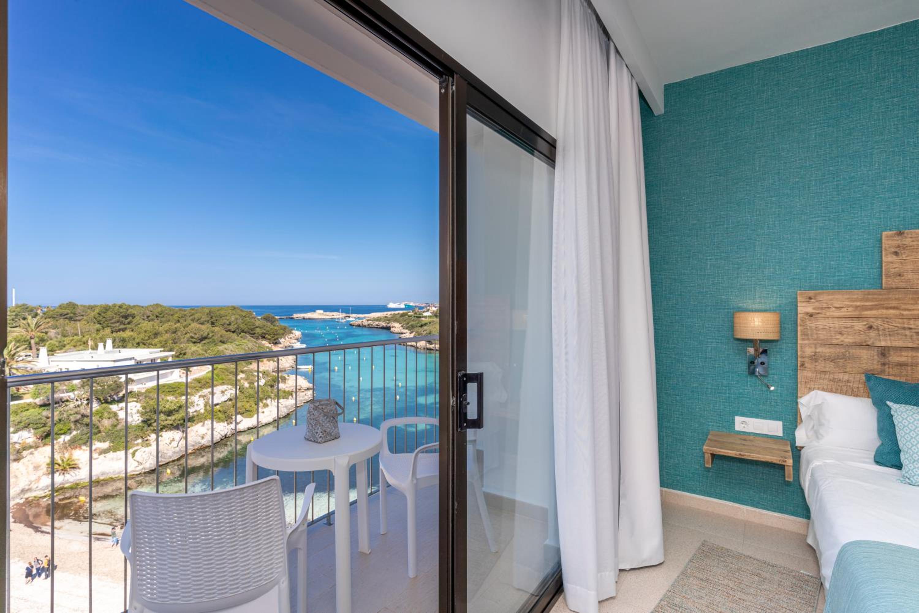 Double Room with Sea View - Photo 11