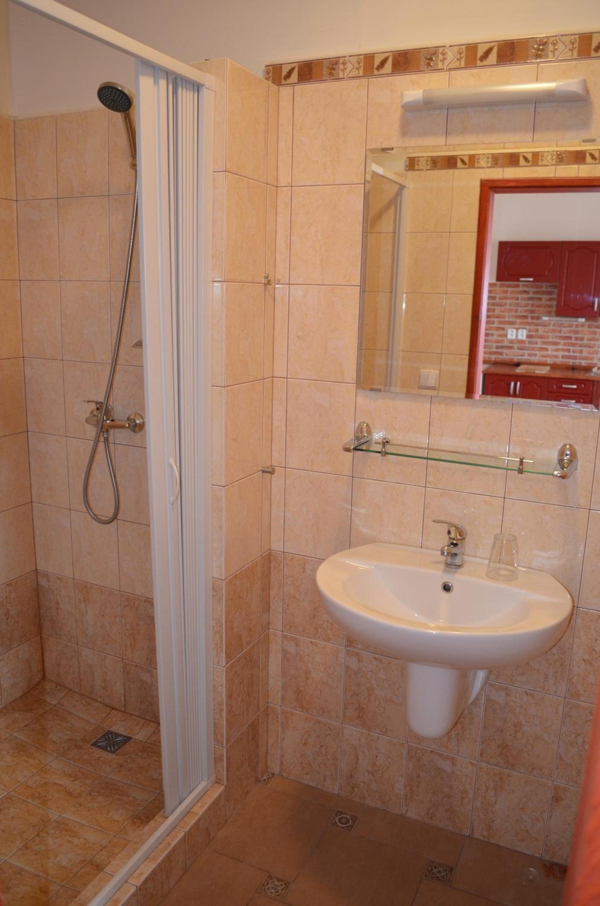 Deluxe Double Room with Shower photo 3