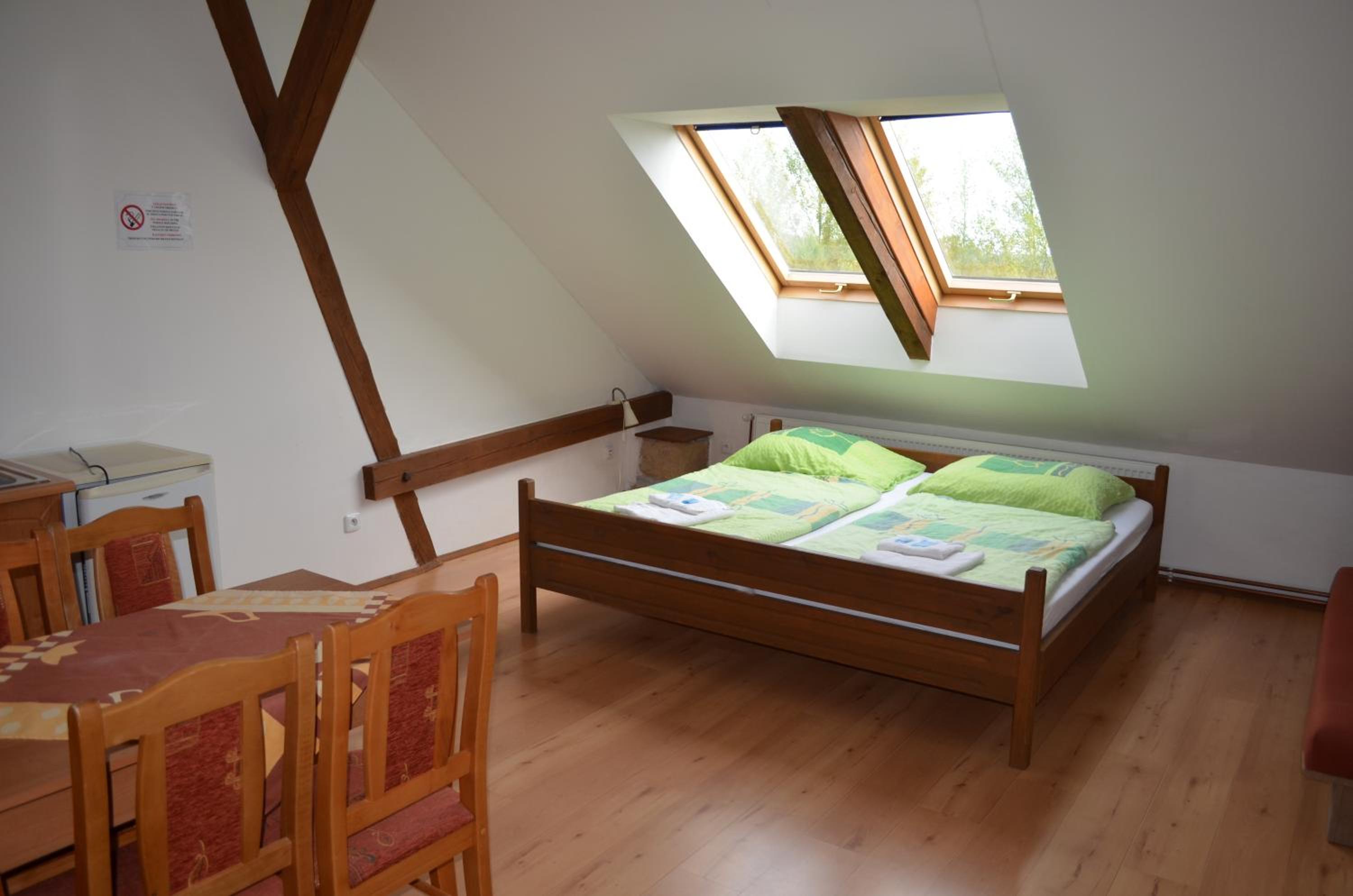 Quadruple Room with Bath photo 1