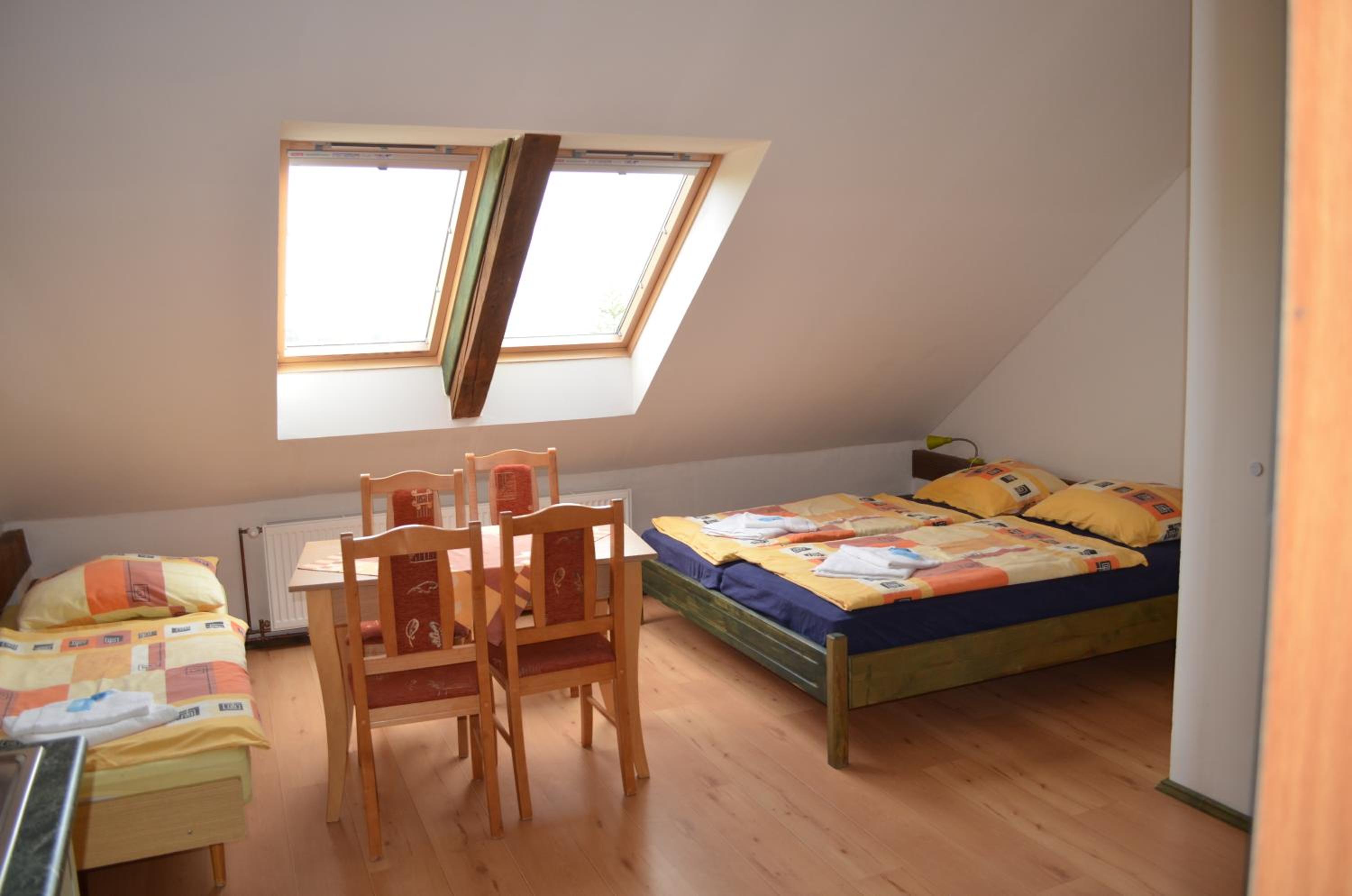 Deluxe Double Room with Shower photo 2