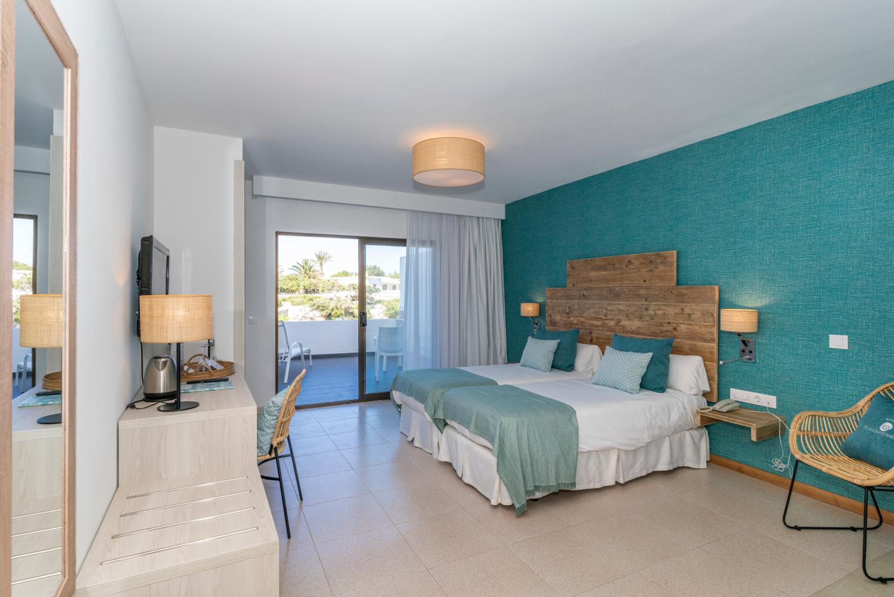 Double Room with Sea View - Photo 8