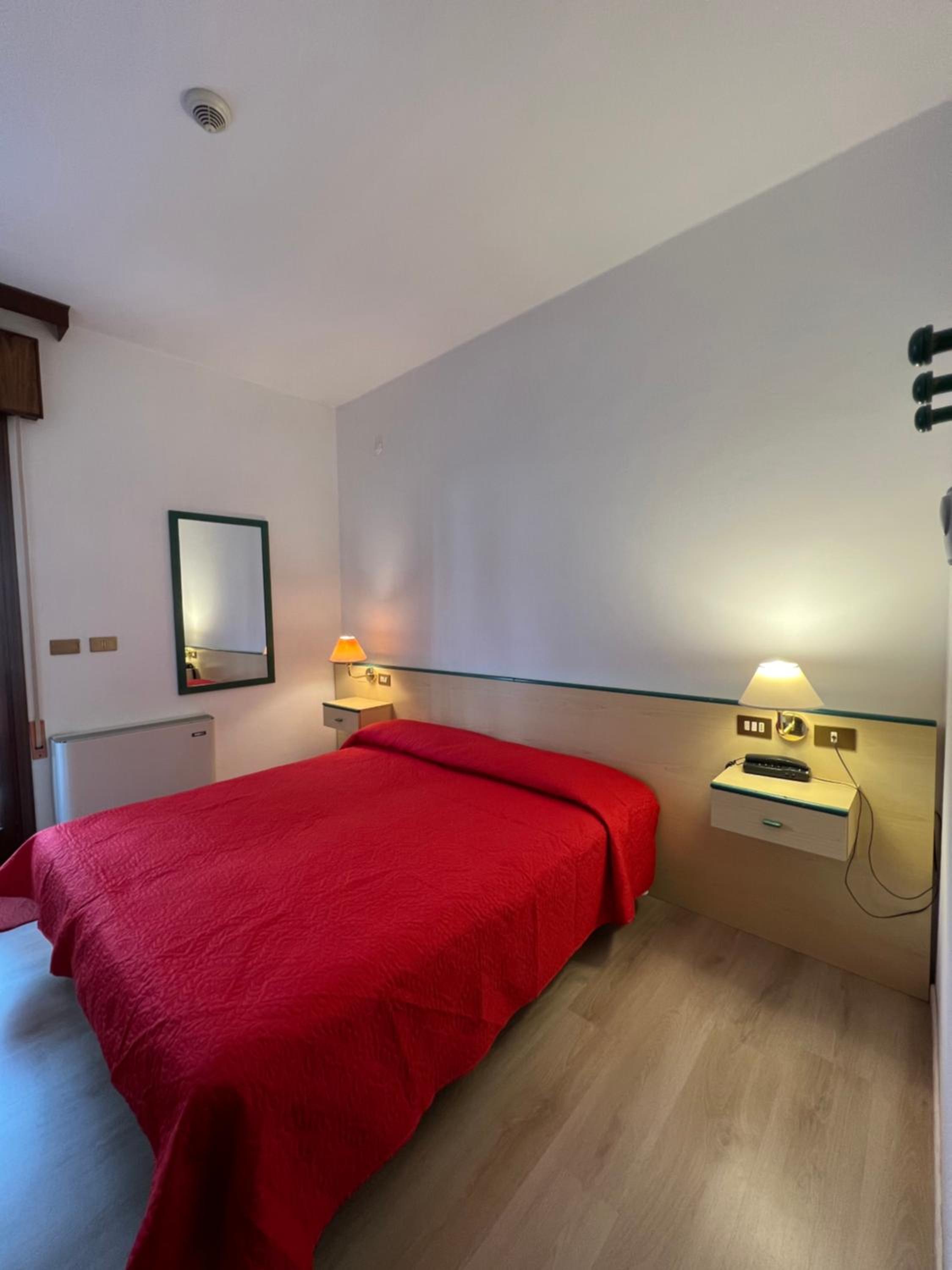 Double Room - Photo 6