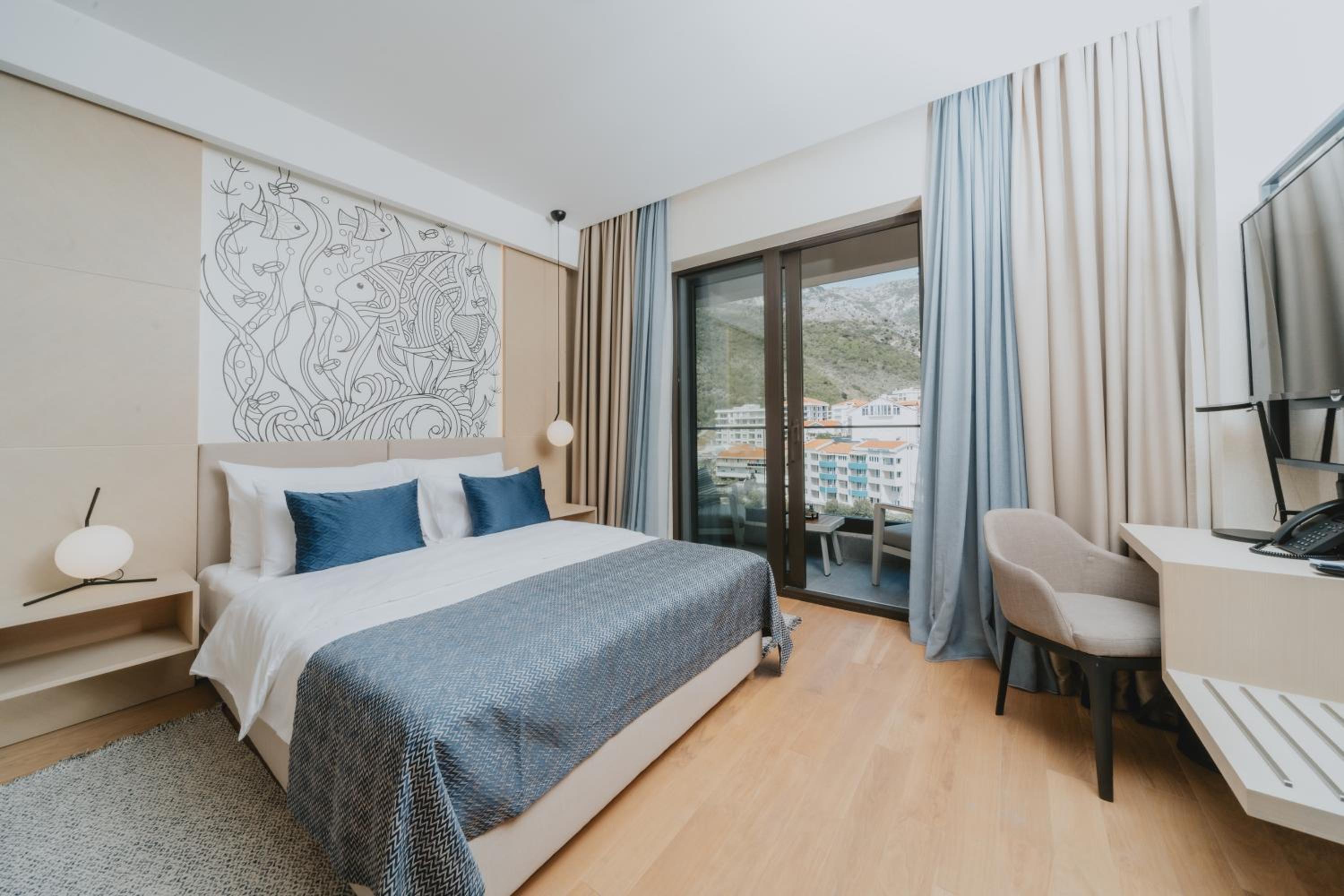 Double Room with Mountain View