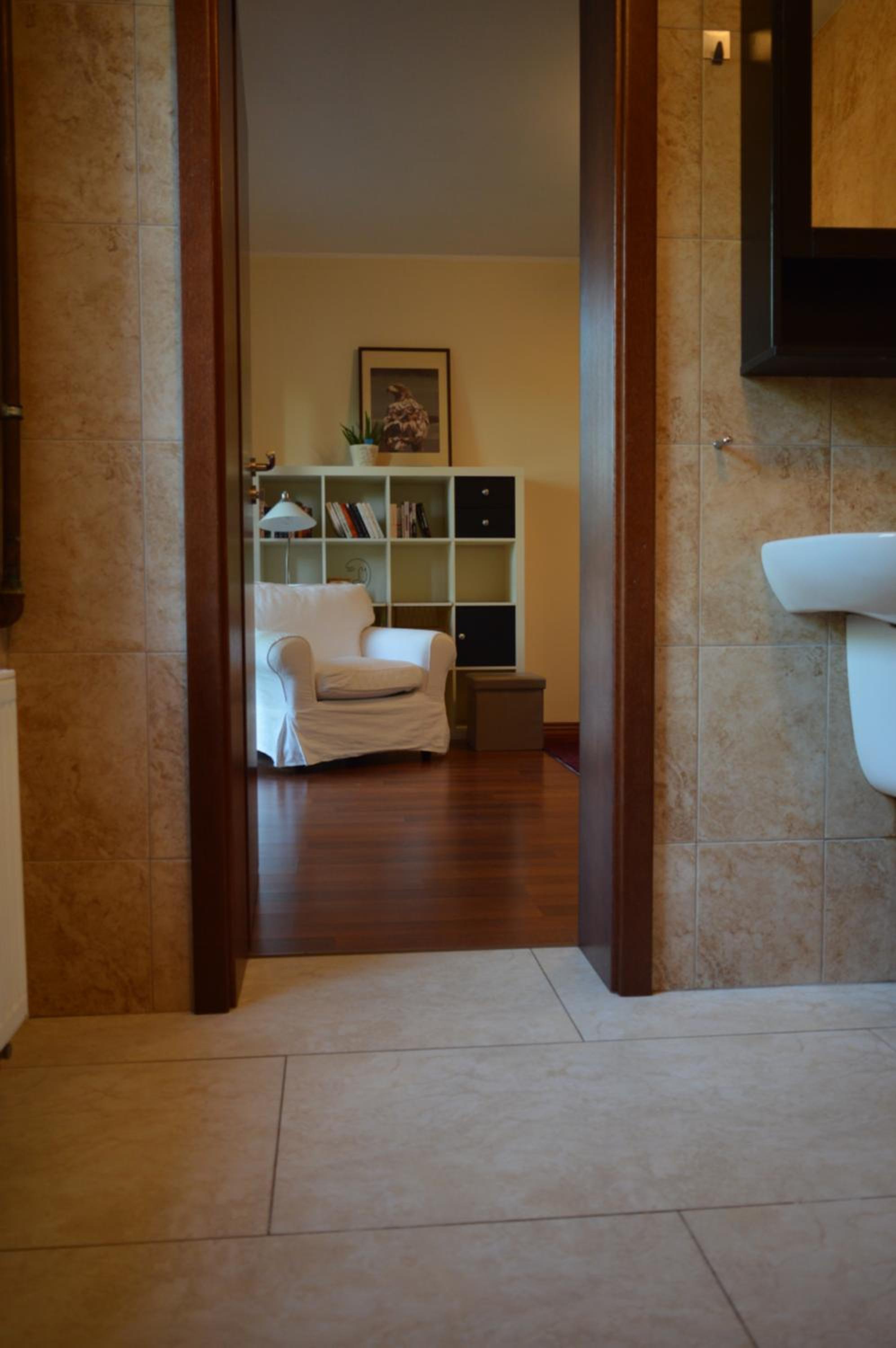 One-Bedroom Suite - Photo 4