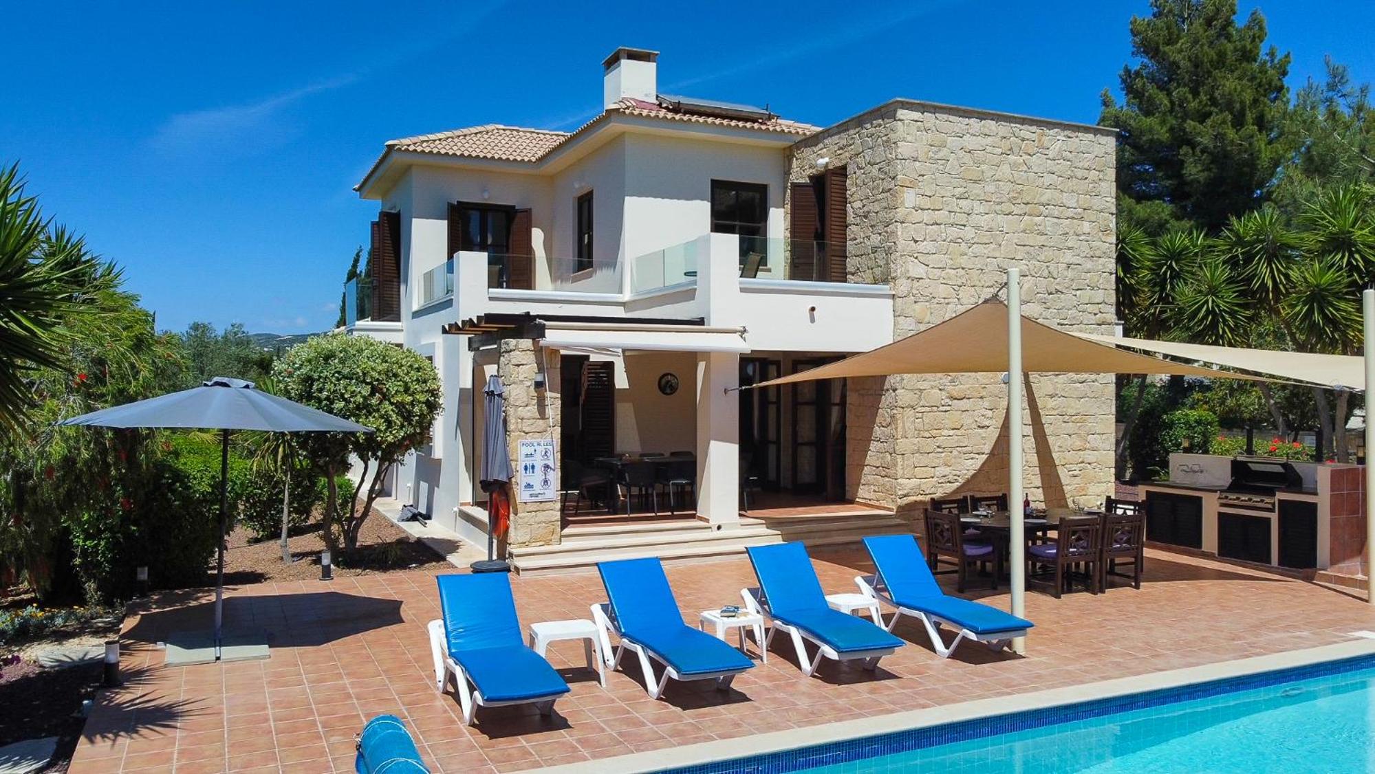 Four-Bedroom Villa photo 3