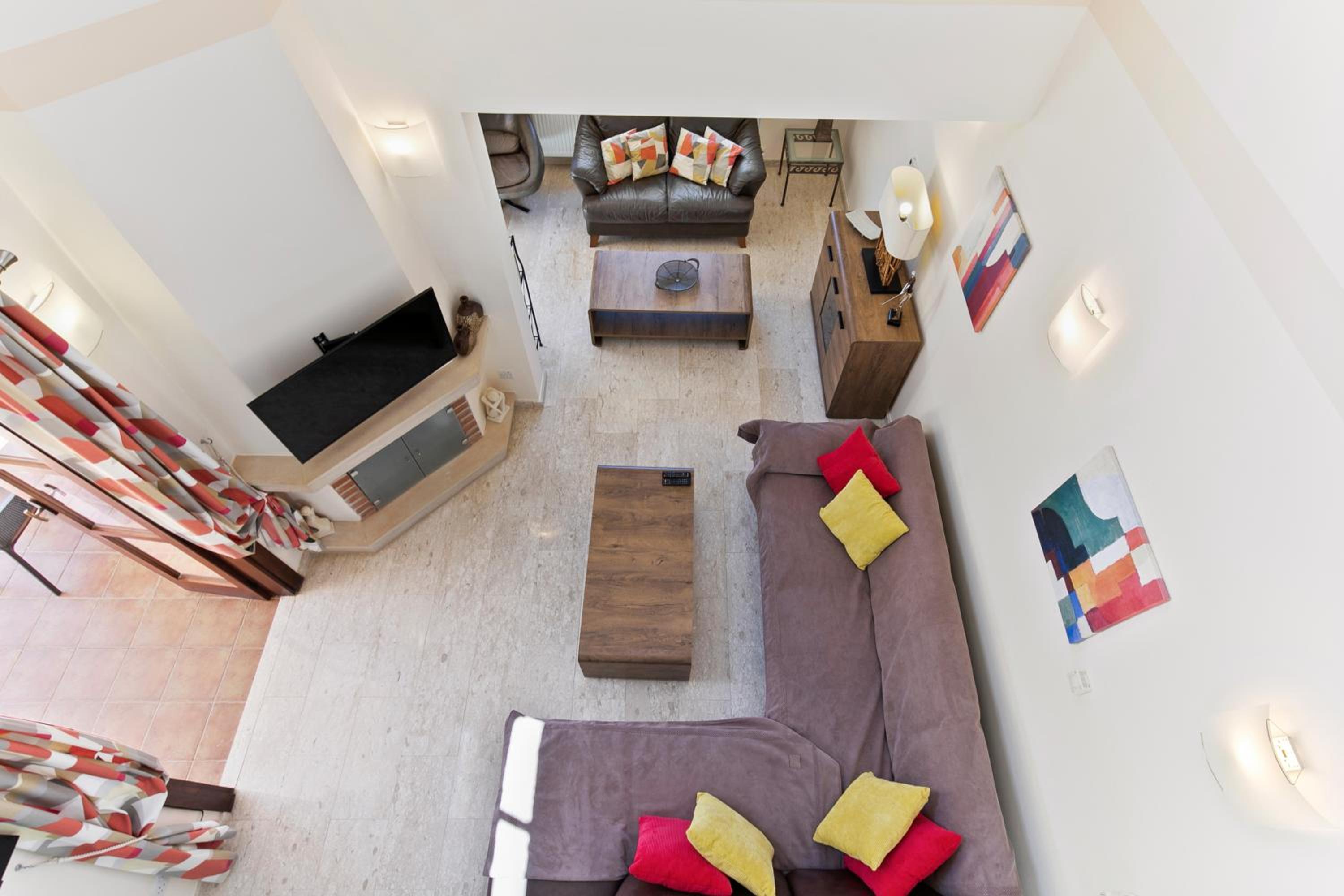Four-Bedroom Villa photo 1