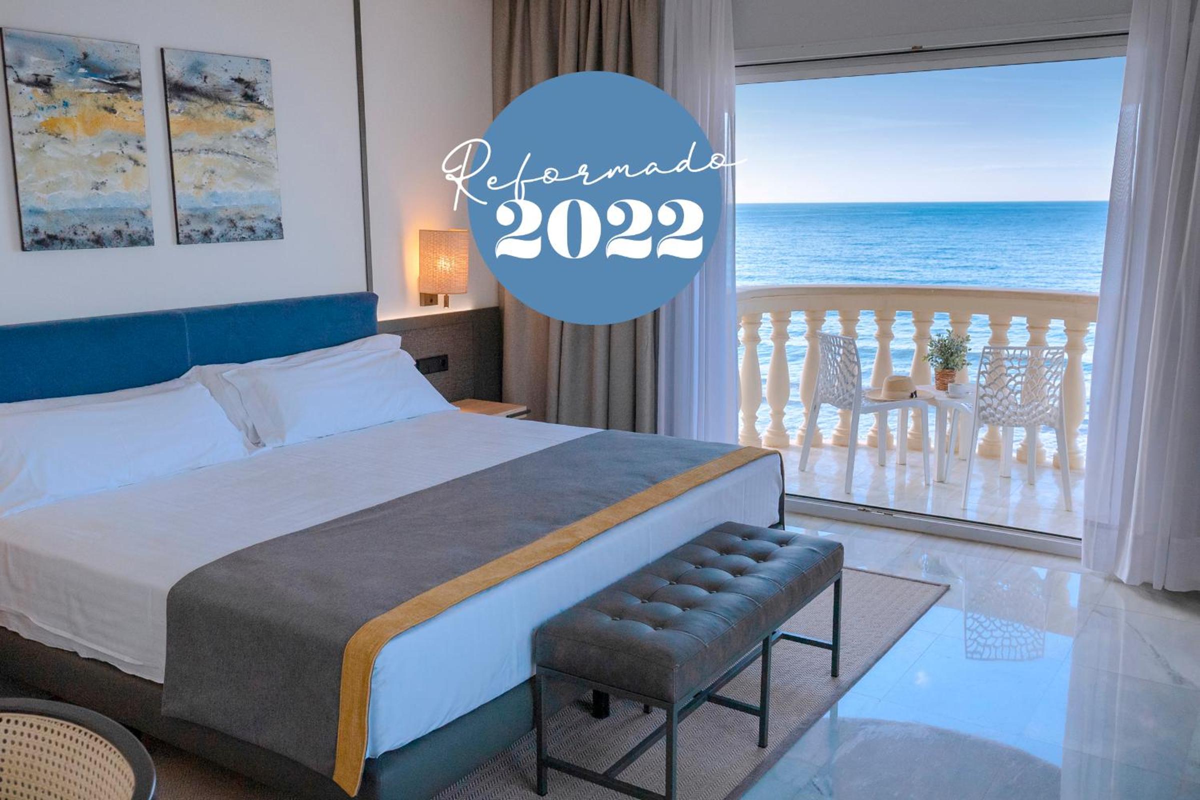 Suite with Balcony and Sea View